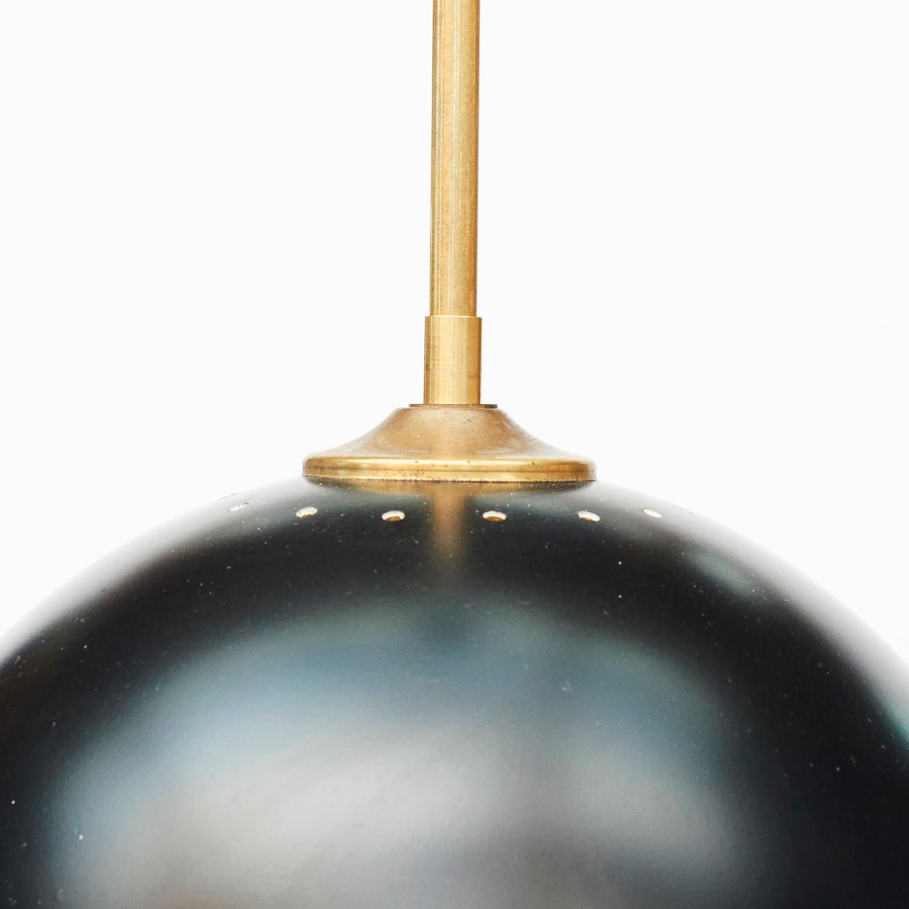 Moderne Lampe à suspension italienne du milieu du siècle dernier conçue par Floss en vente