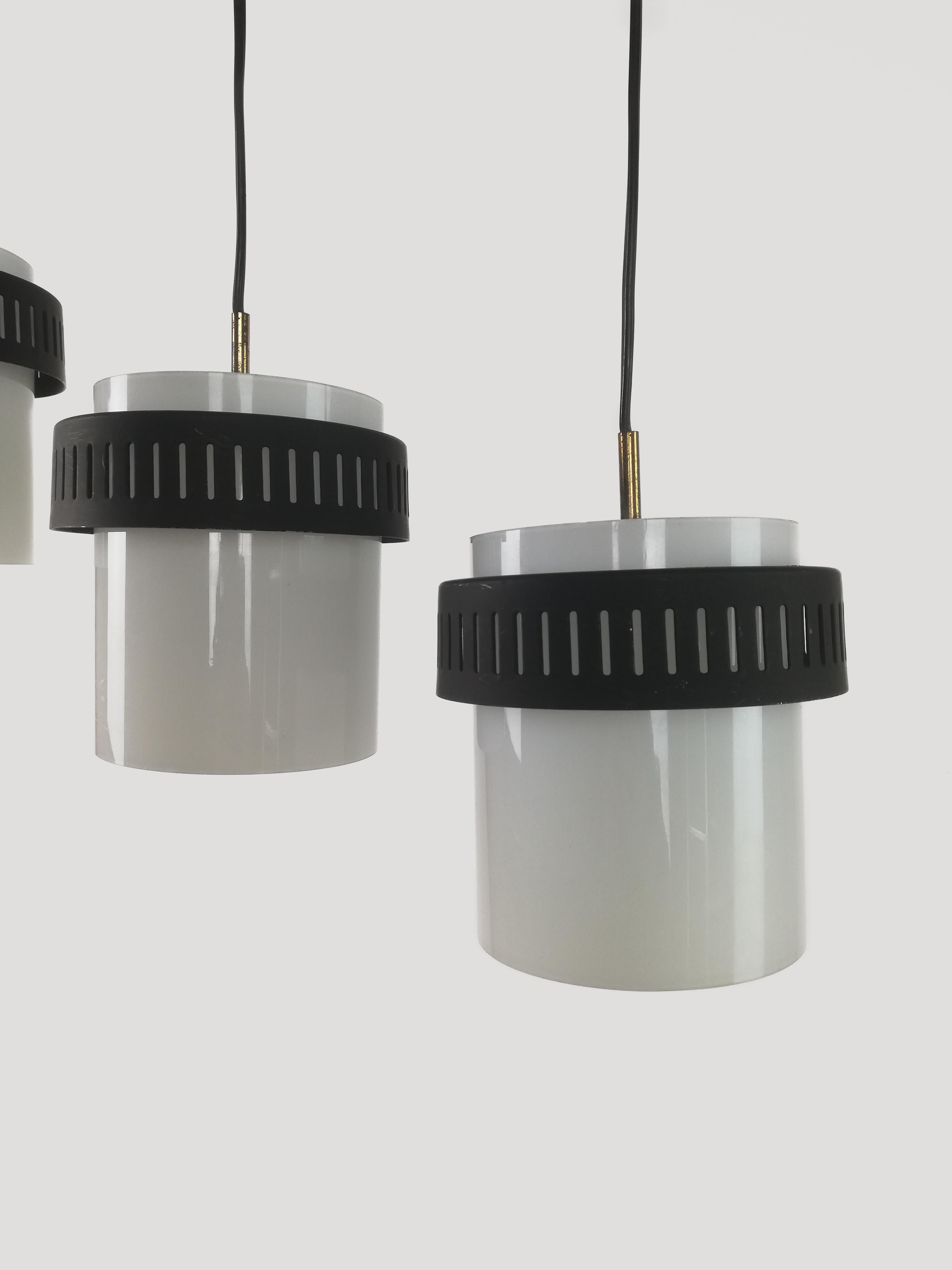Italian Mid Century Pendants in the Style Stilnovo, White Opaline and Brass For Sale 4