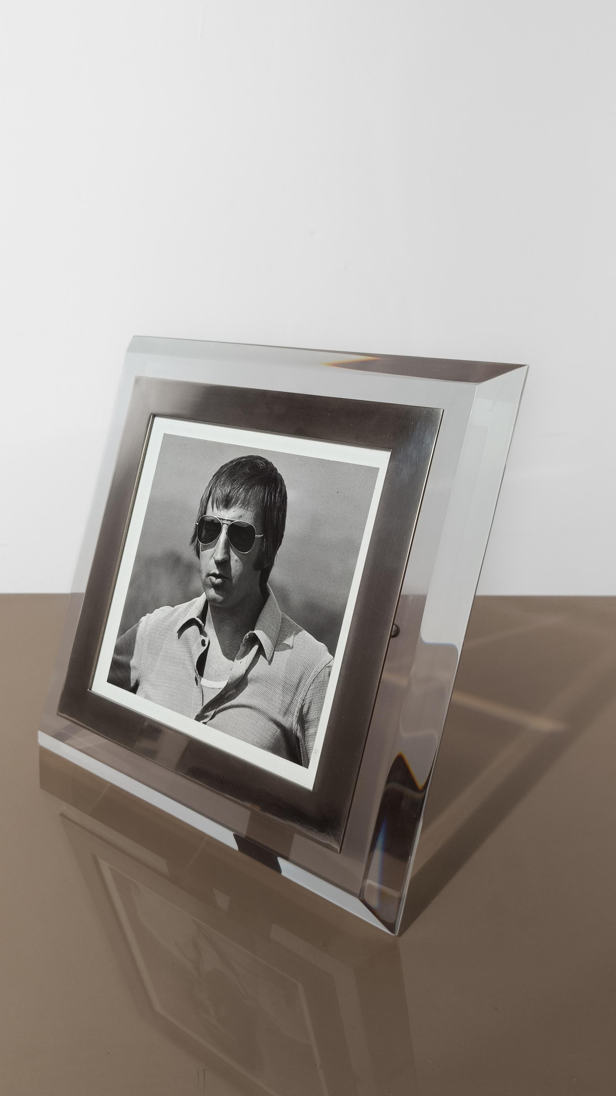 Italienischer Mid-Century-Bilderrahmen aus Lucite / Acrylglas und Chrom, 1970er Jahre im Angebot 7