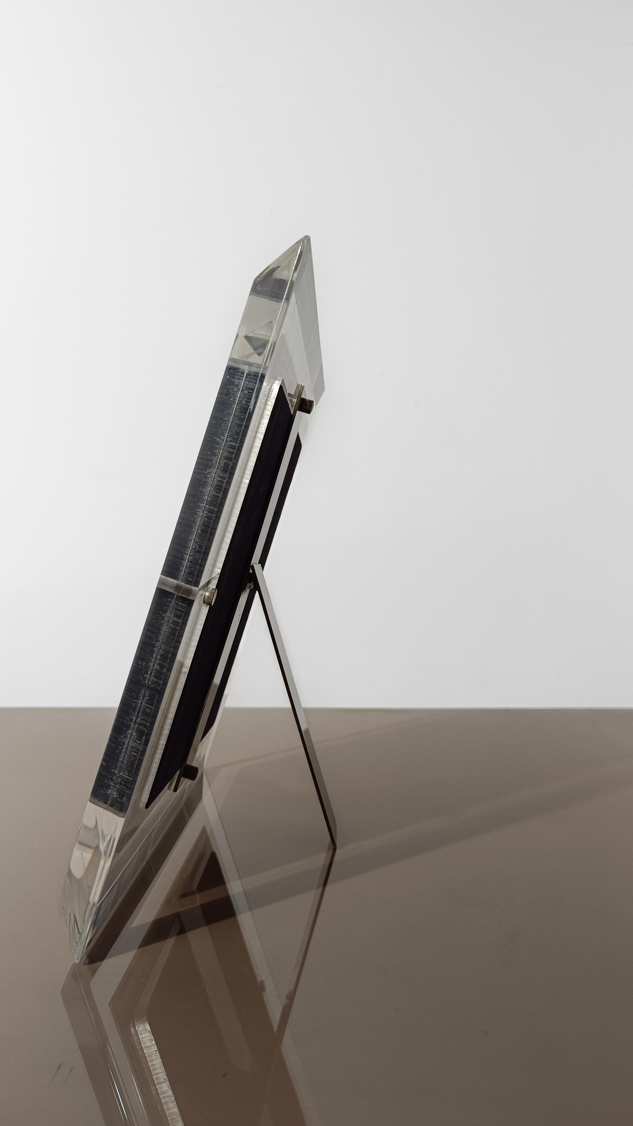 Italienischer Mid-Century-Bilderrahmen aus Lucite / Acrylglas und Chrom, 1970er Jahre im Zustand „Gut“ im Angebot in Roma, IT