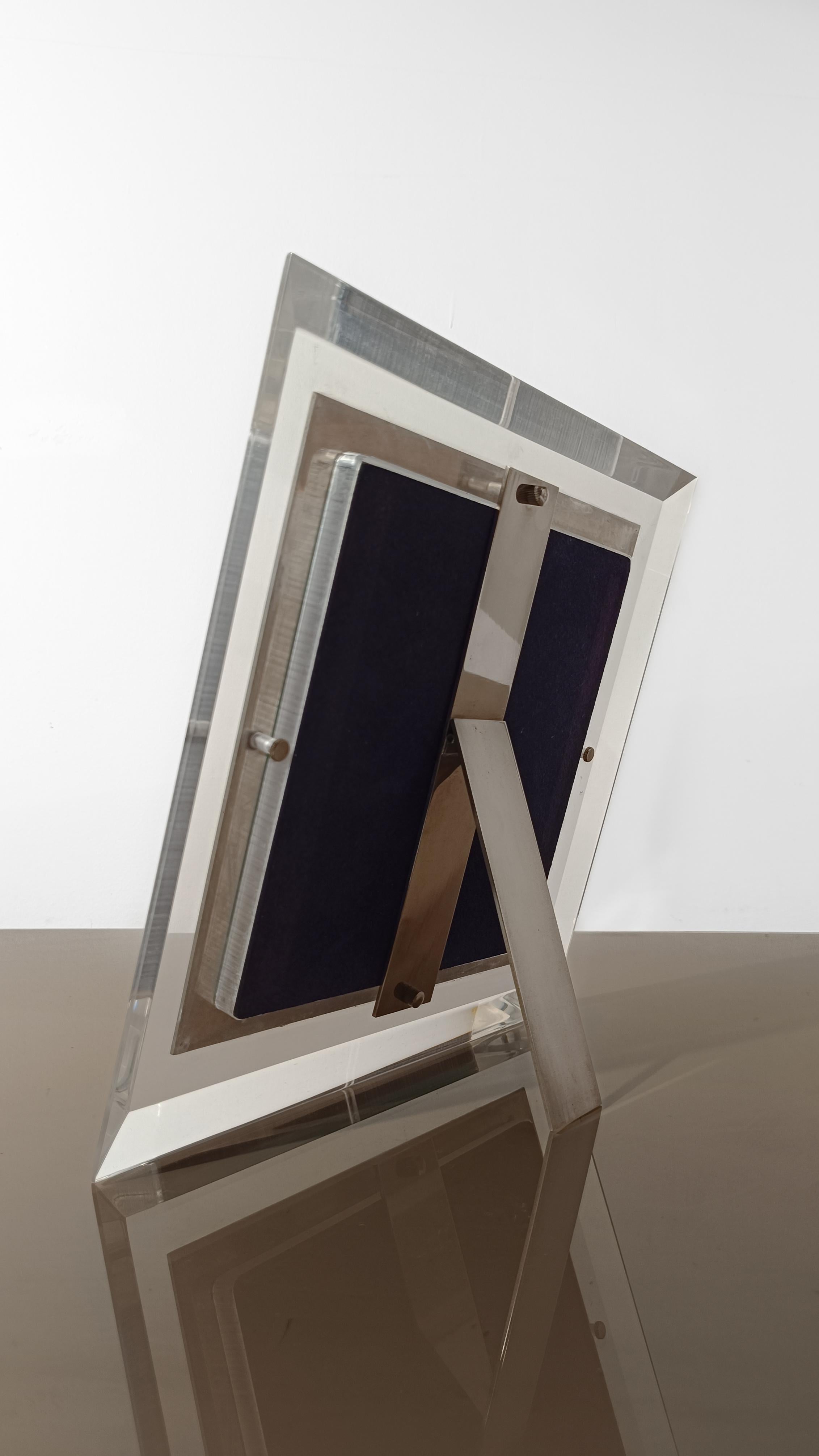 Italienischer Mid-Century-Bilderrahmen aus Lucite / Acrylglas und Chrom, 1970er Jahre (20. Jahrhundert) im Angebot