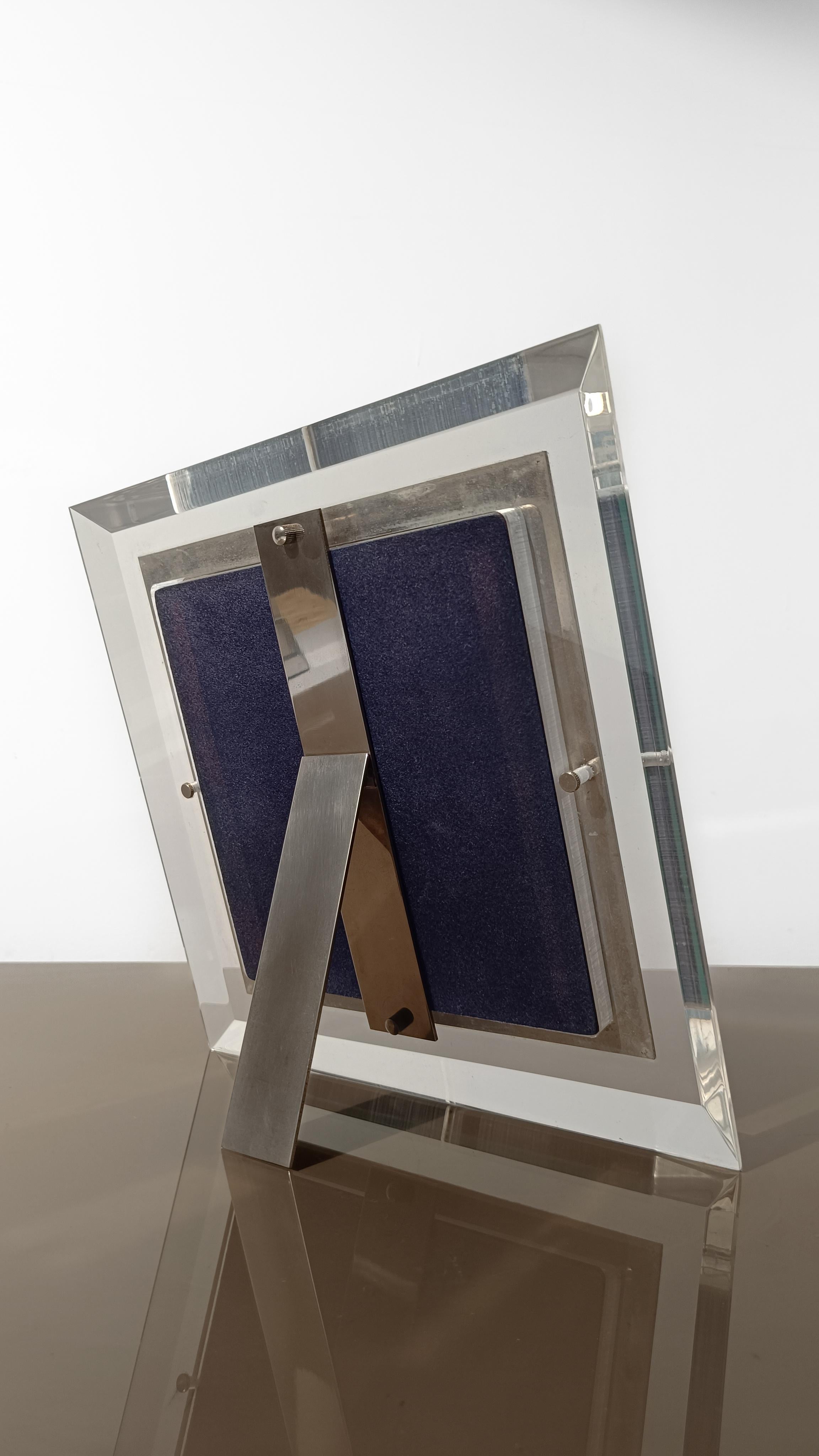 Italienischer Mid-Century-Bilderrahmen aus Lucite / Acrylglas und Chrom, 1970er Jahre im Angebot 2