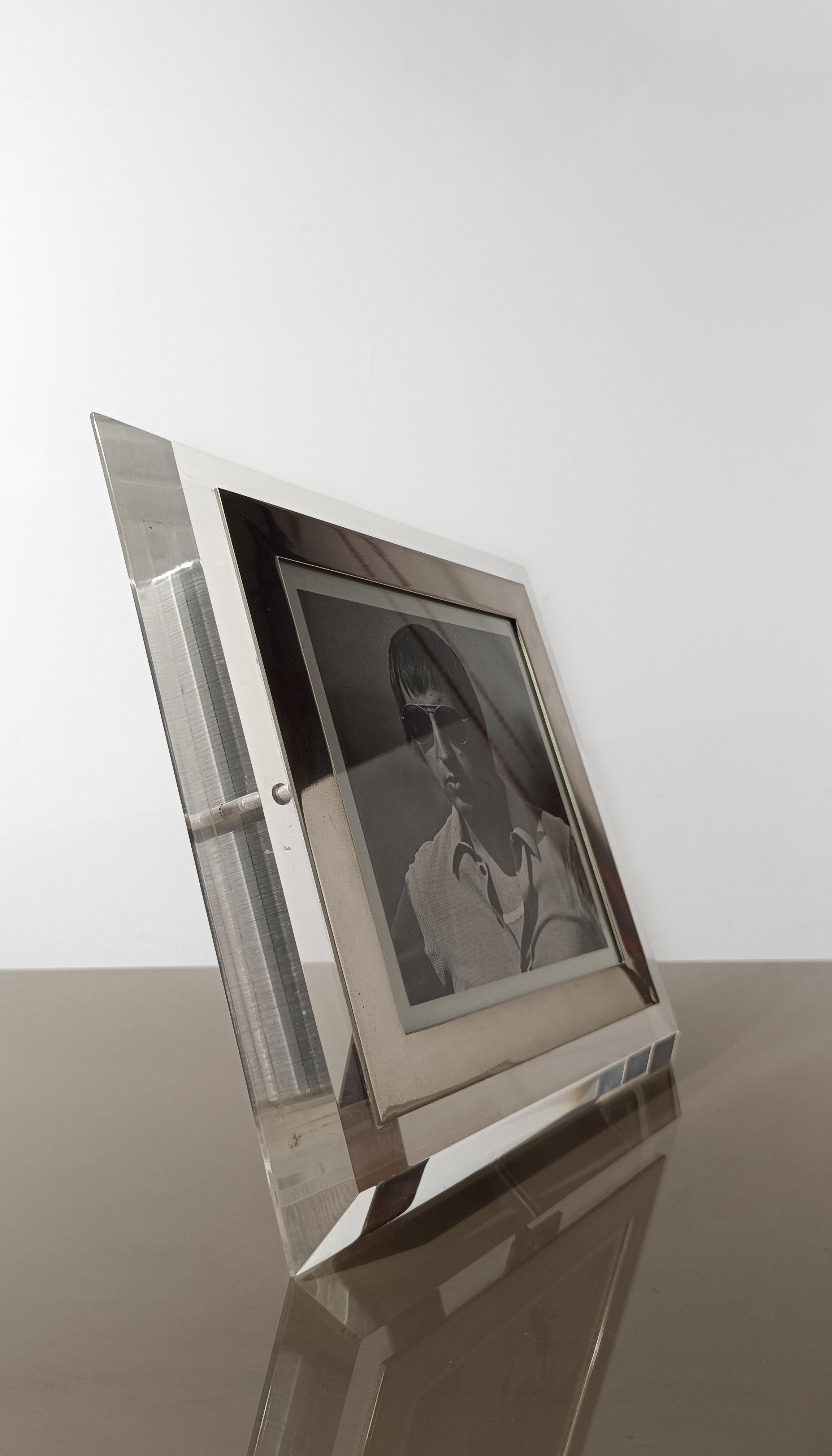 Italienischer Mid-Century-Bilderrahmen aus Lucite / Acrylglas und Chrom, 1970er Jahre im Angebot 4