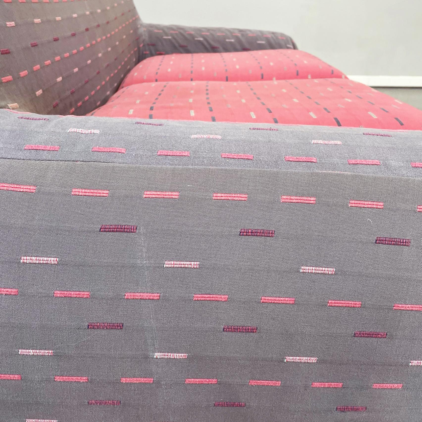 Italian Mid-Century Pink and Grey Fabric Sofa Giubba by Cuneo for Arflex, 1980s For Sale 5
