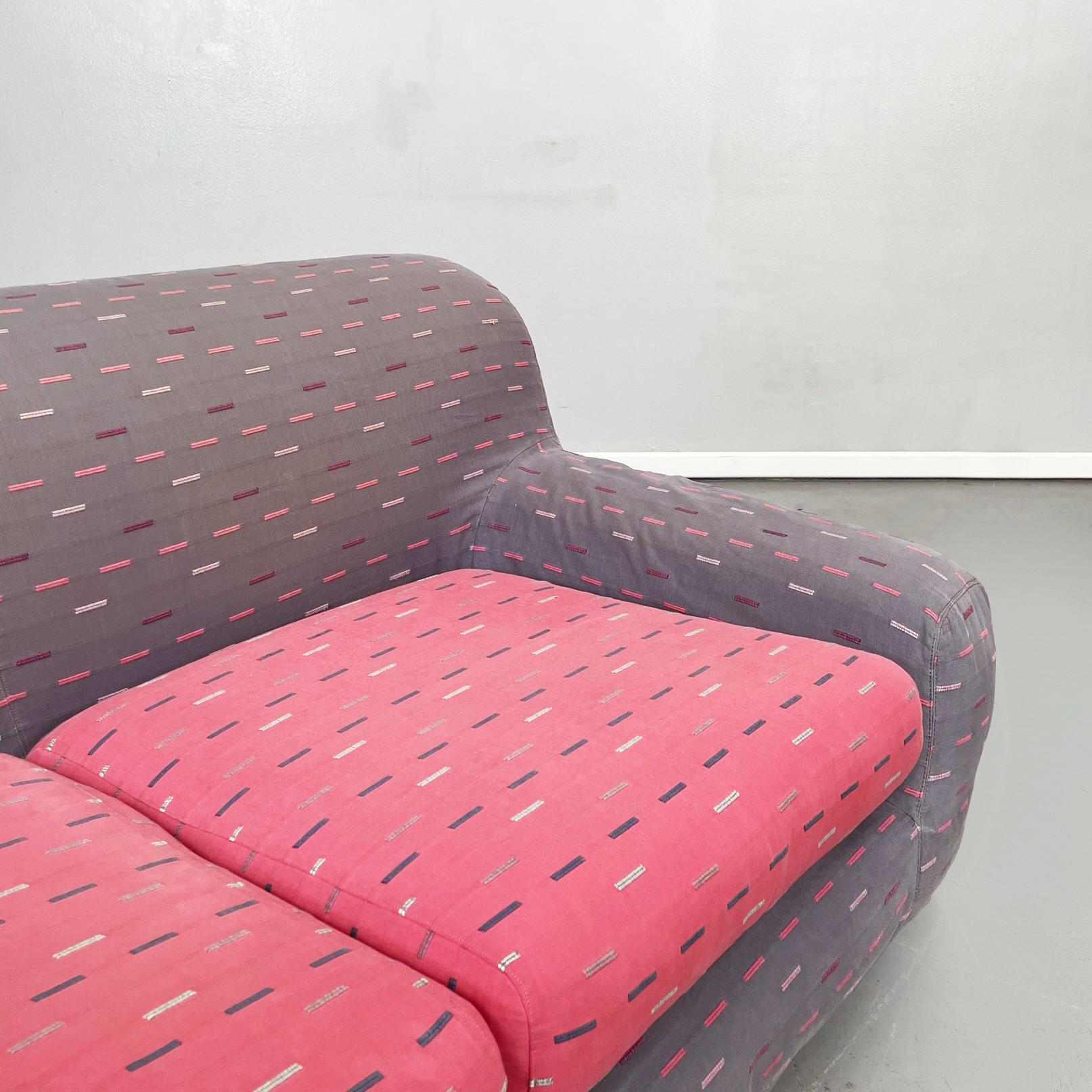 Late 20th Century Italian Mid-Century Pink and Grey Fabric Sofa Giubba by Cuneo for Arflex, 1980s For Sale