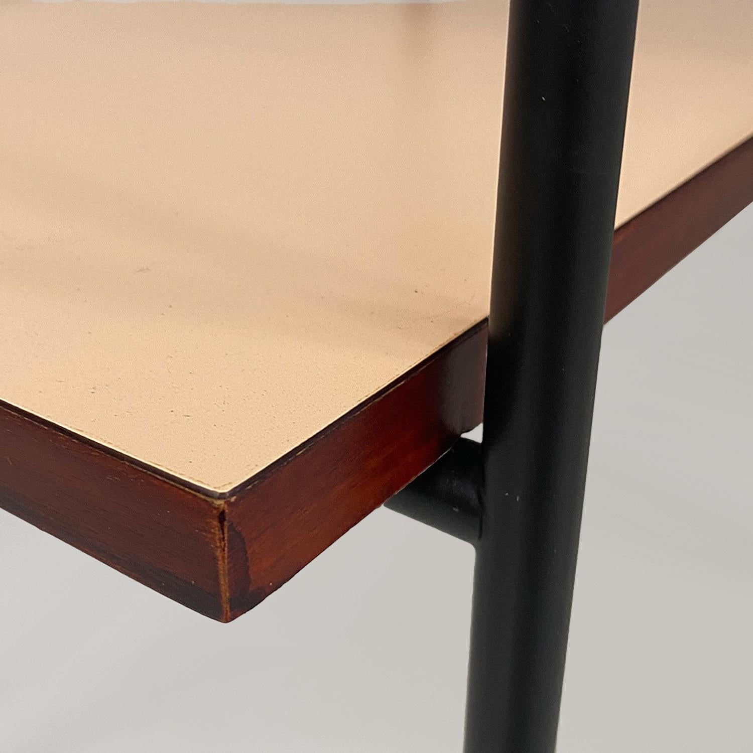 Mesa de doble estante italiana de mediados de siglo en metal negro laminado y madera, años 60 en Bueno estado para la venta en MIlano, IT