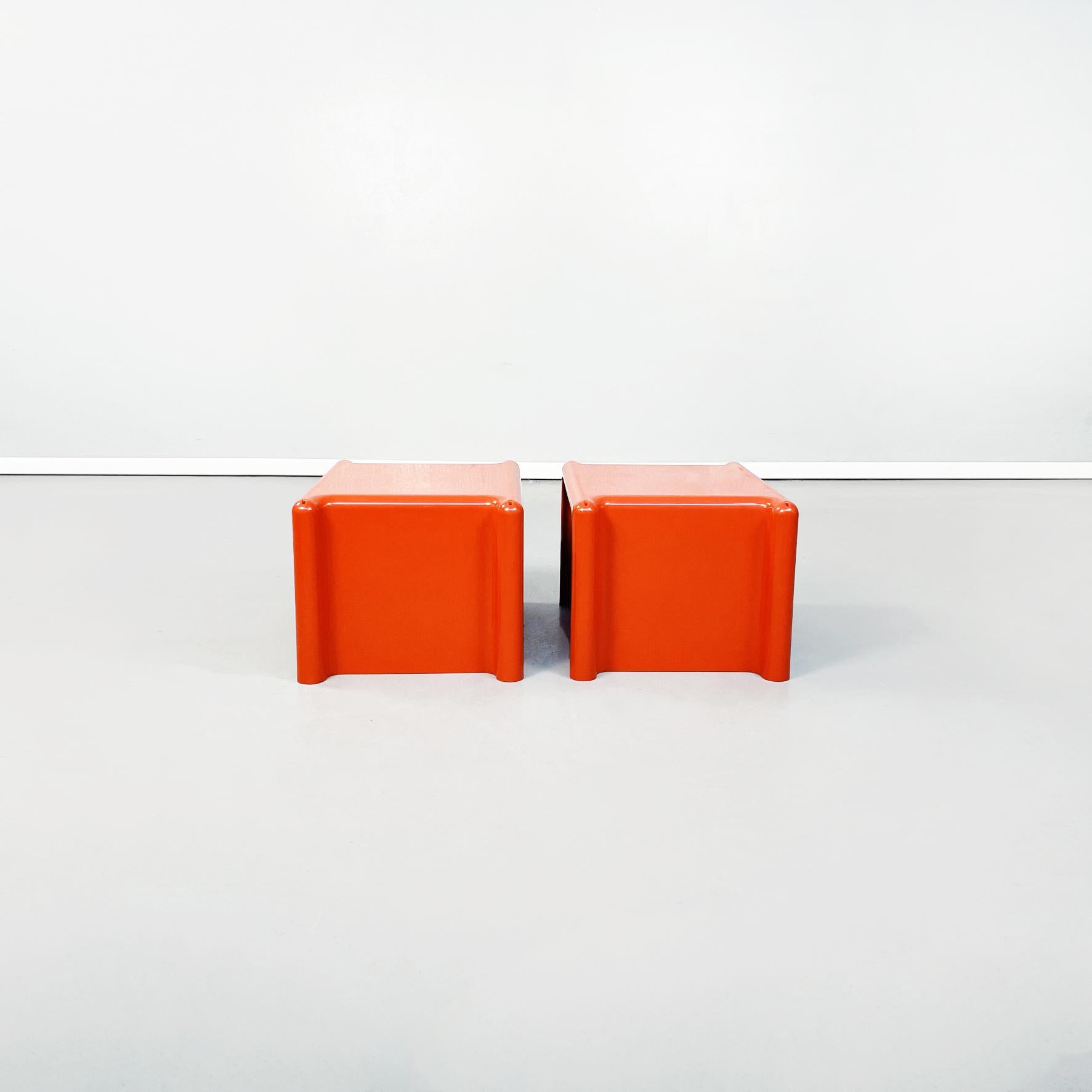 Italienische Scagno-Couchtische aus Kunststoff von Stoppino Elco Scorze aus der Mitte des Jahrhunderts, 1970er Jahre im Angebot 11