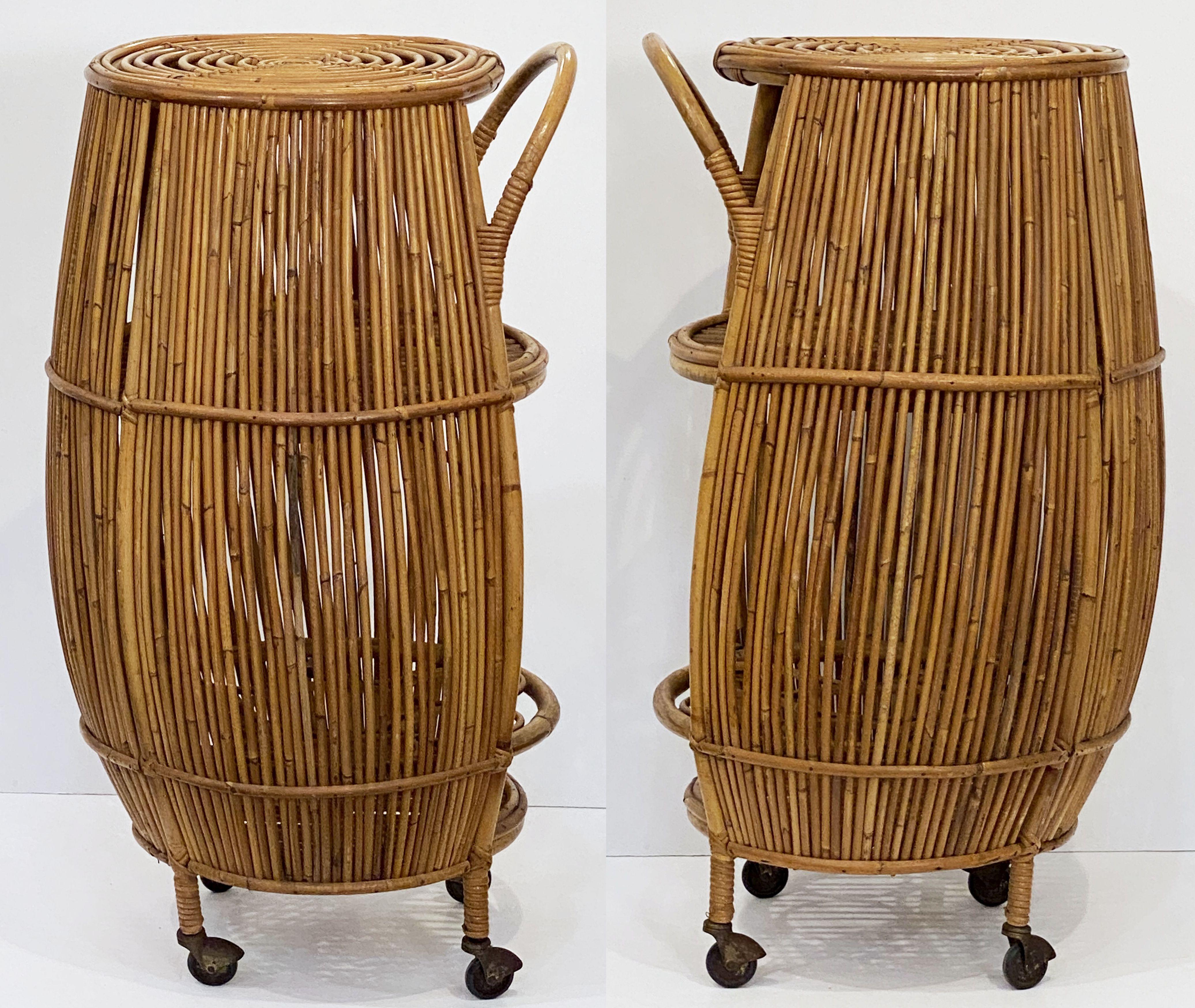 Italian Mid-Century Rattan and Bamboo Barrel-Shaped Bar Cart For Sale 4