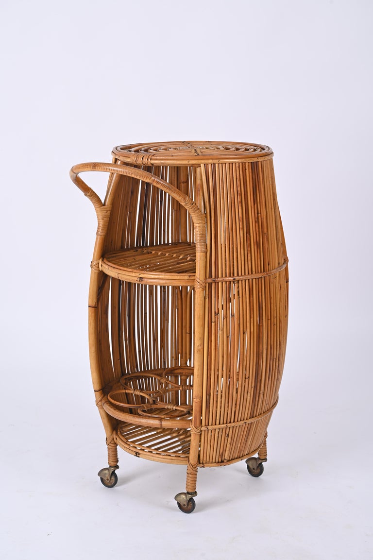 Italian Mid-Century Rattan and Bamboo Barrel-Shaped Bar Cart, Italy, 1960s For Sale 4