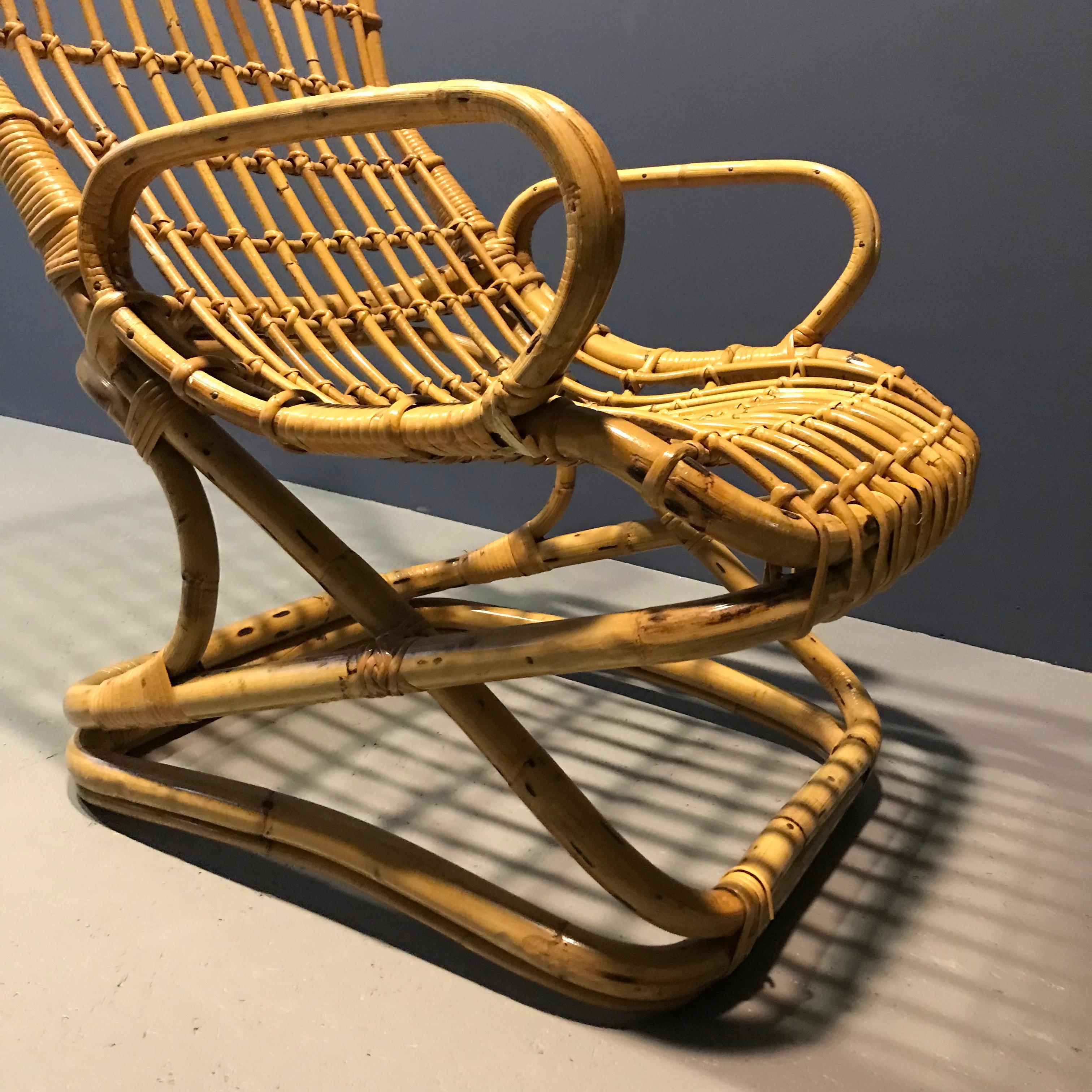 Pair of Italian Rattan Lounge Chairs with matching Table, Mid-Century, Set of 3 For Sale 11