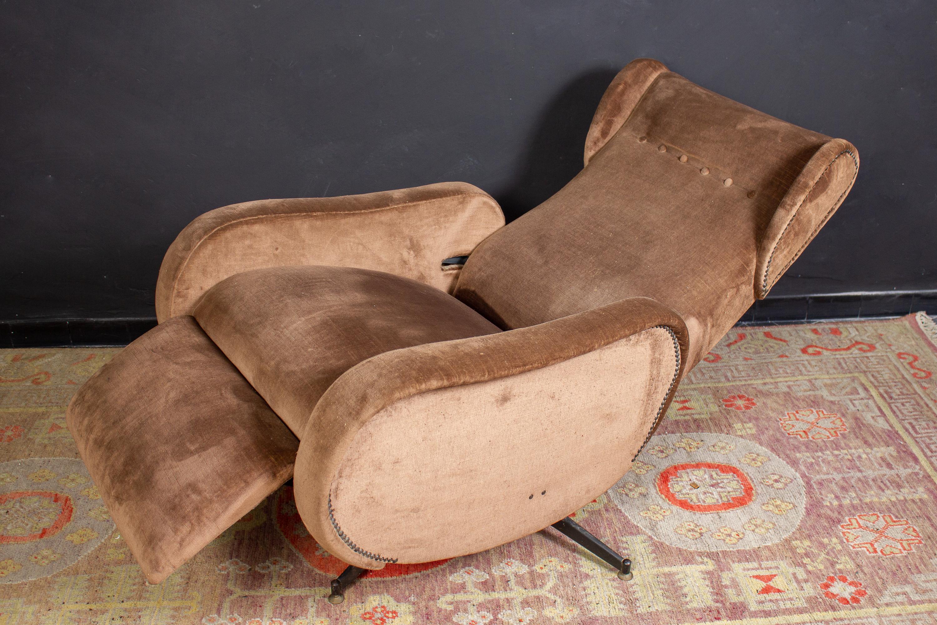 Italian Midcentury Reclinable Lounge Chair or Armchair, 1950 In Good Condition For Sale In Rome, IT