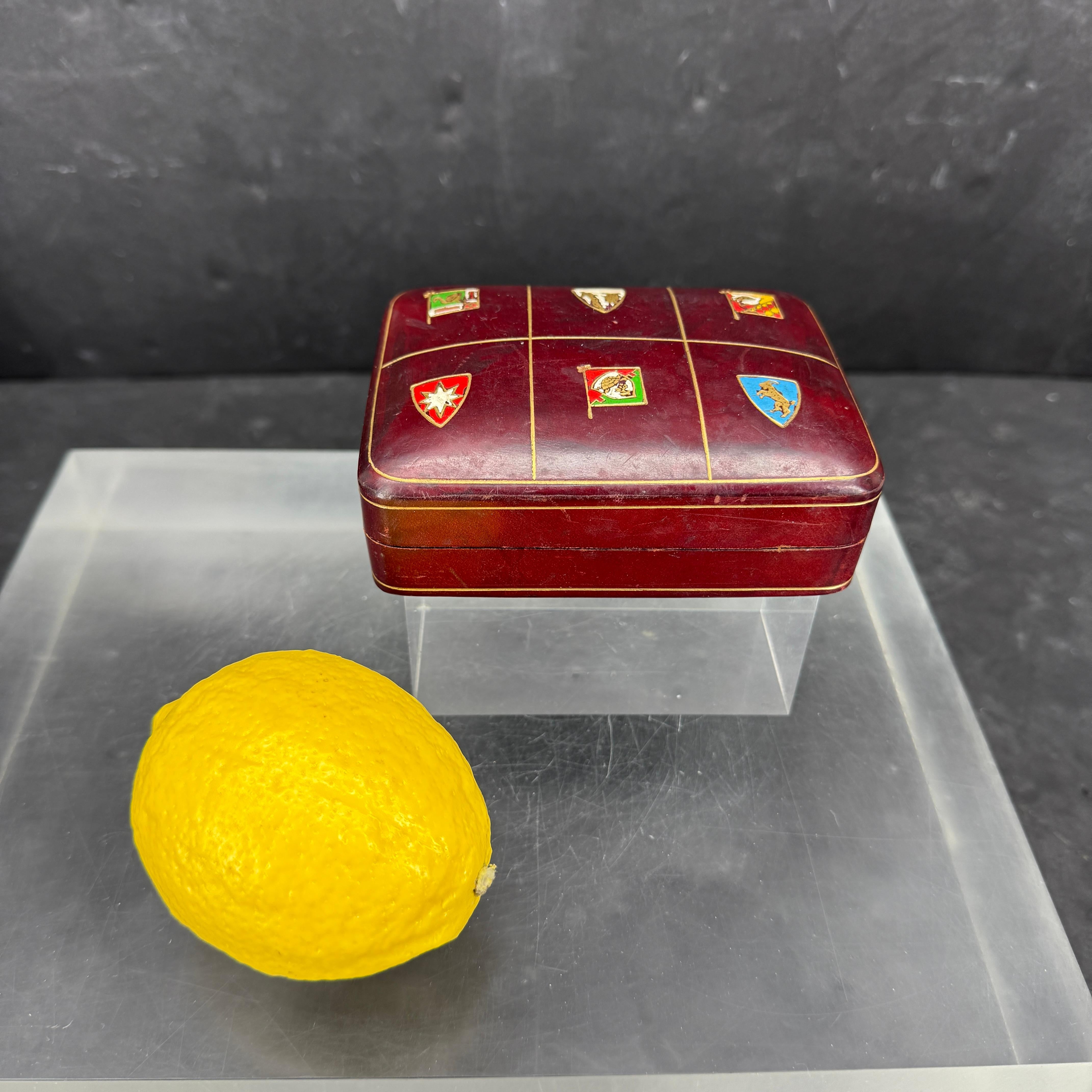 Mid-Century Modern Italian Mid-Century Rectangular Red Leather Embossed Box For Sale