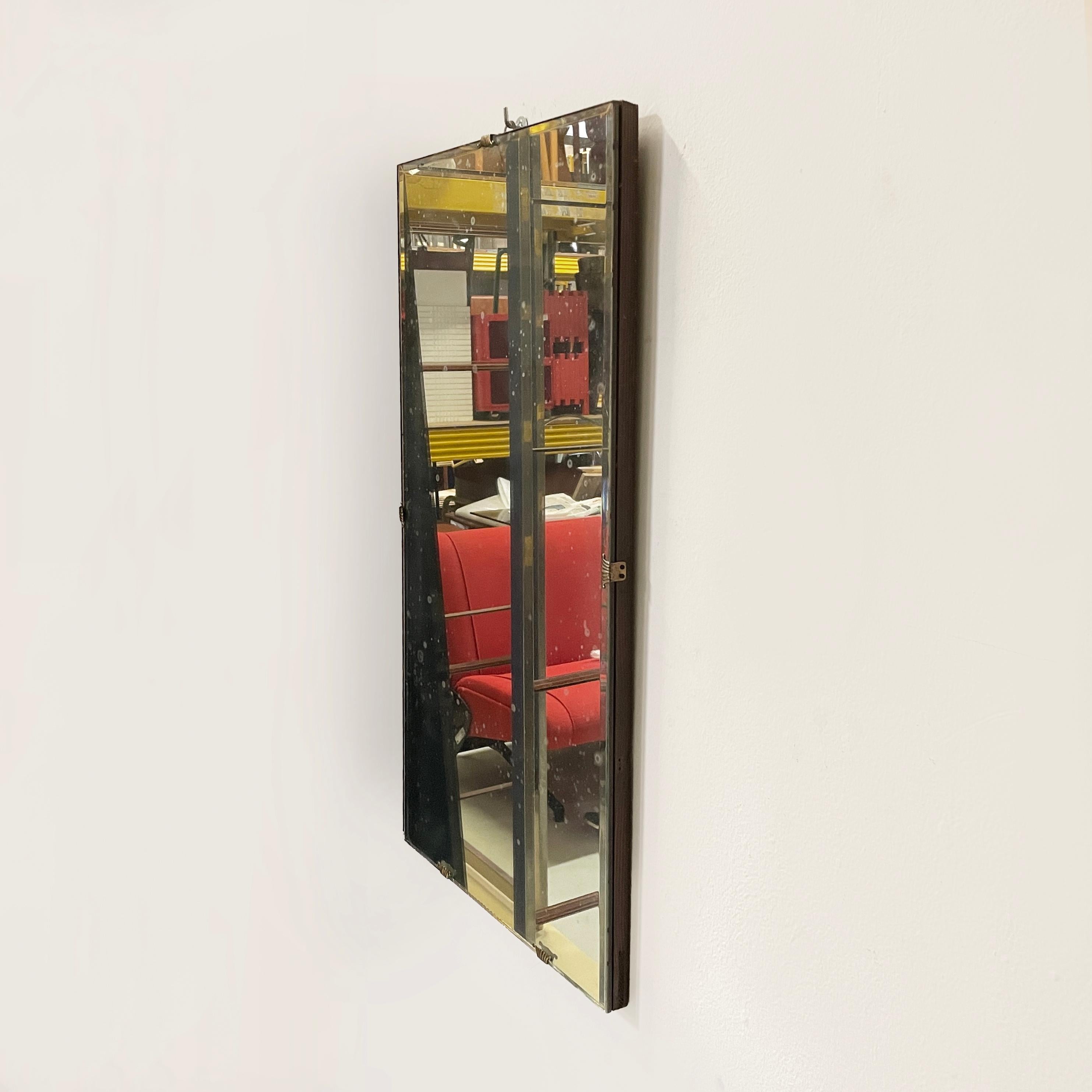 Mid-Century Modern Italian mid-century Rectangular wall mirror in wood and burnished brass, 1960s For Sale