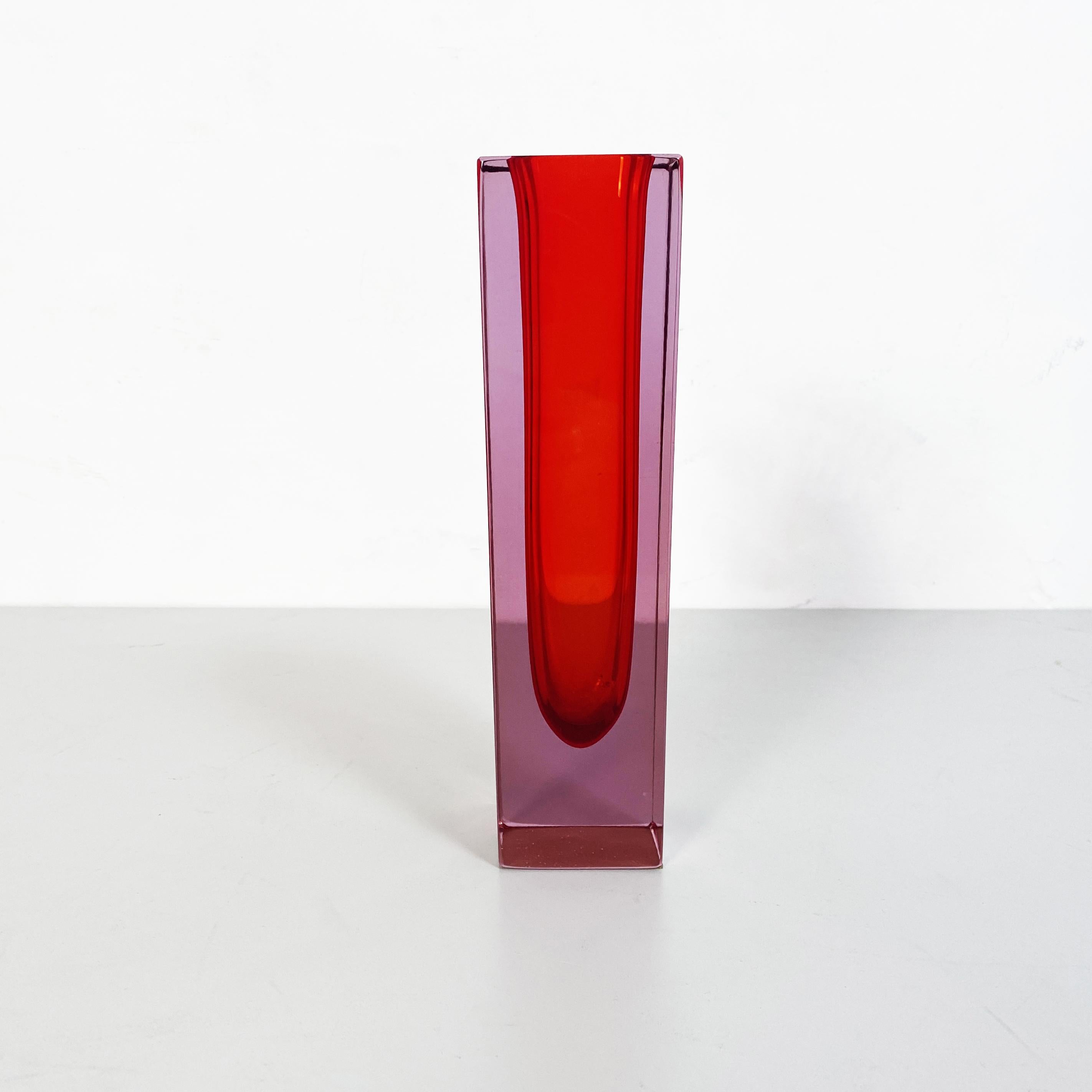 Italian Mid-Century Red Murano Glass Vase with Internal Purple Shades, 1970s For Sale 1