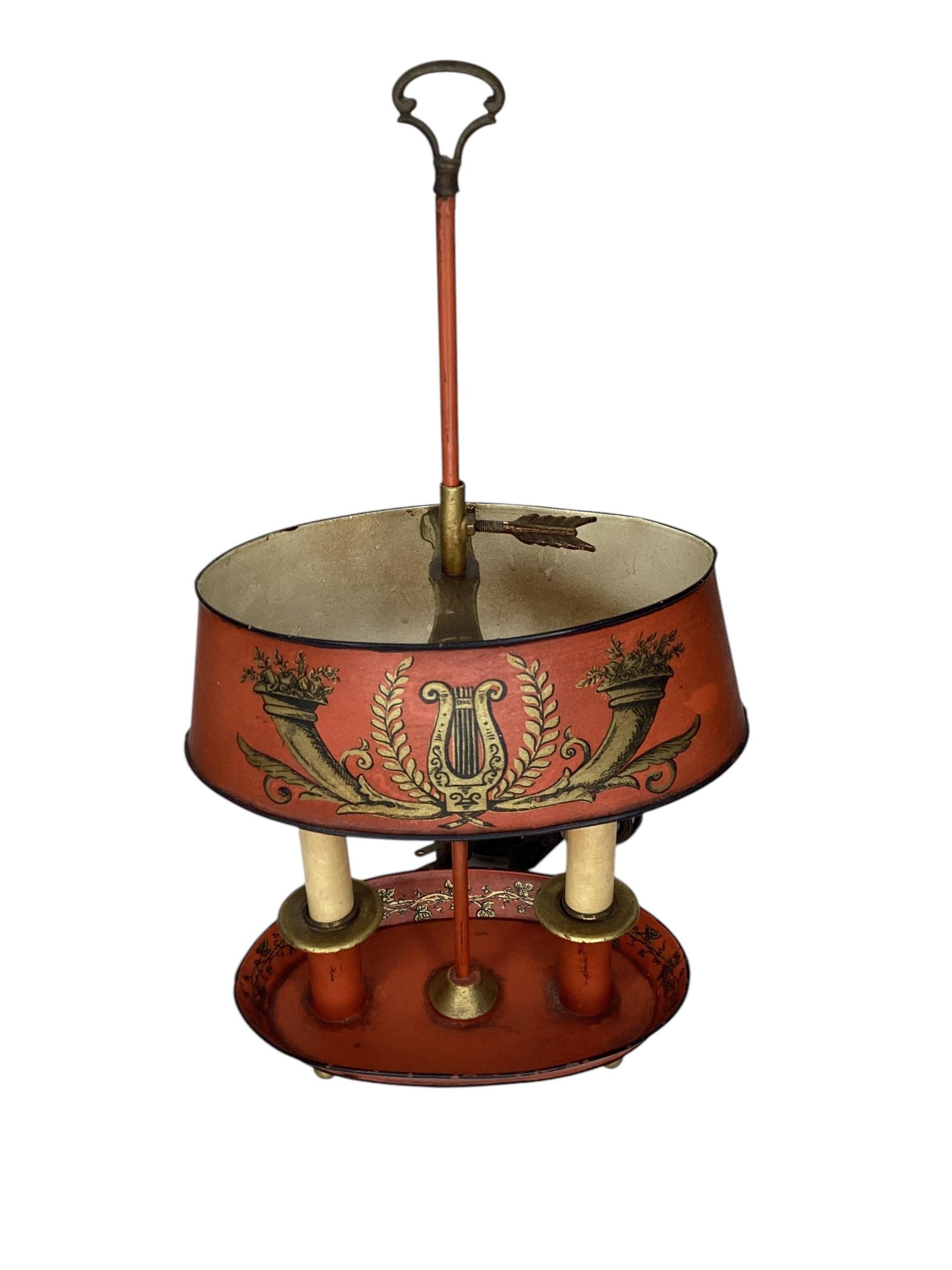 Italian Mid Century Red Tole Bouillotte Lamp In Good Condition For Sale In Chapel Hill, NC