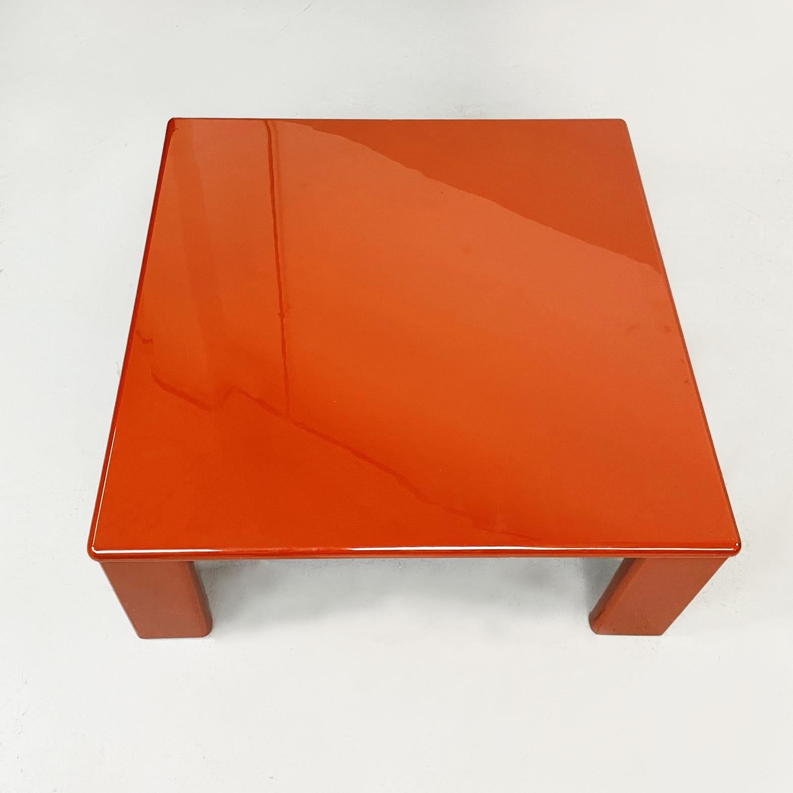 Lacquered Italian Mid-Century Red Wooden Coffee Table Ming by Takahama Gavina, 1980s