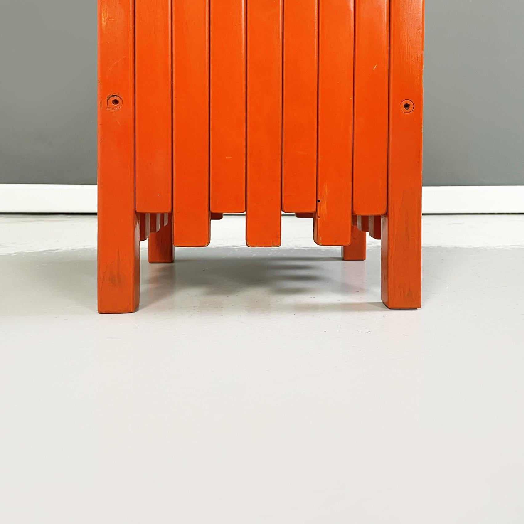 Italian Mid-Century Red Wooden Umbrella Stand by Sottsass for Poltronova, 1960s 6