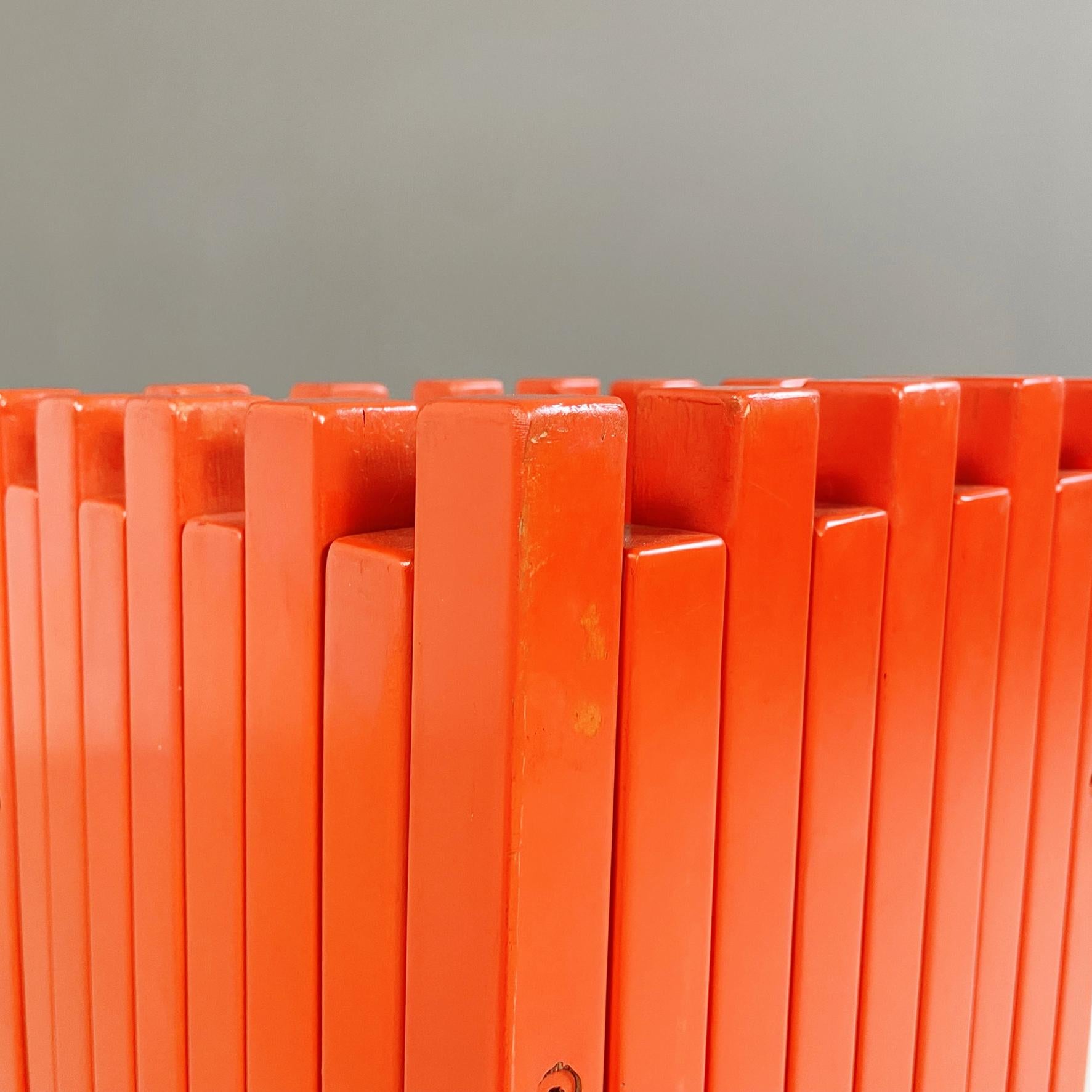 Italian Mid-Century Red Wooden Umbrella Stand by Sottsass for Poltronova, 1960s 2