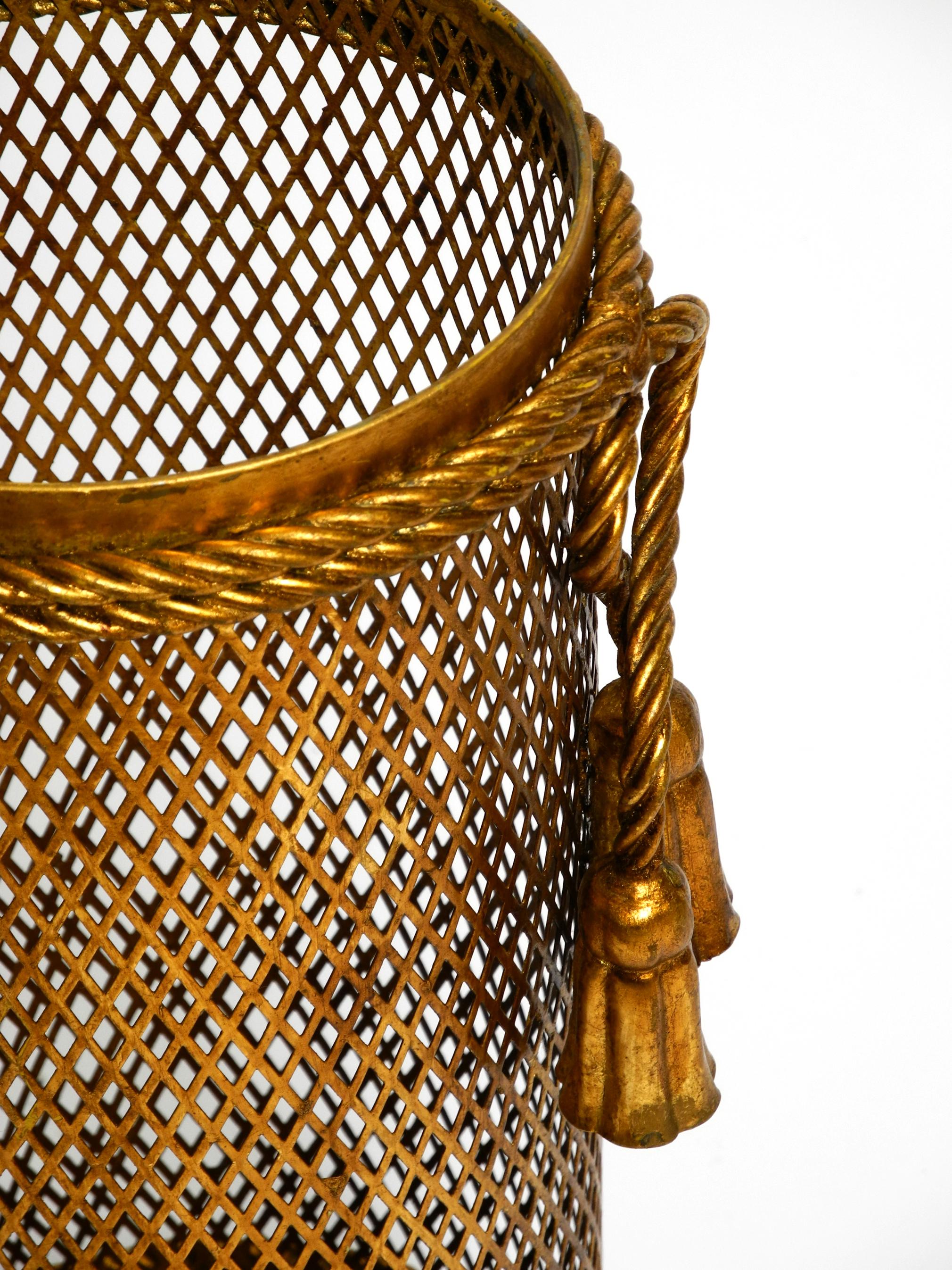 Italienischer Mid Century Regency Schirmständer aus vergoldetem Metall von Li Puma im Angebot 7