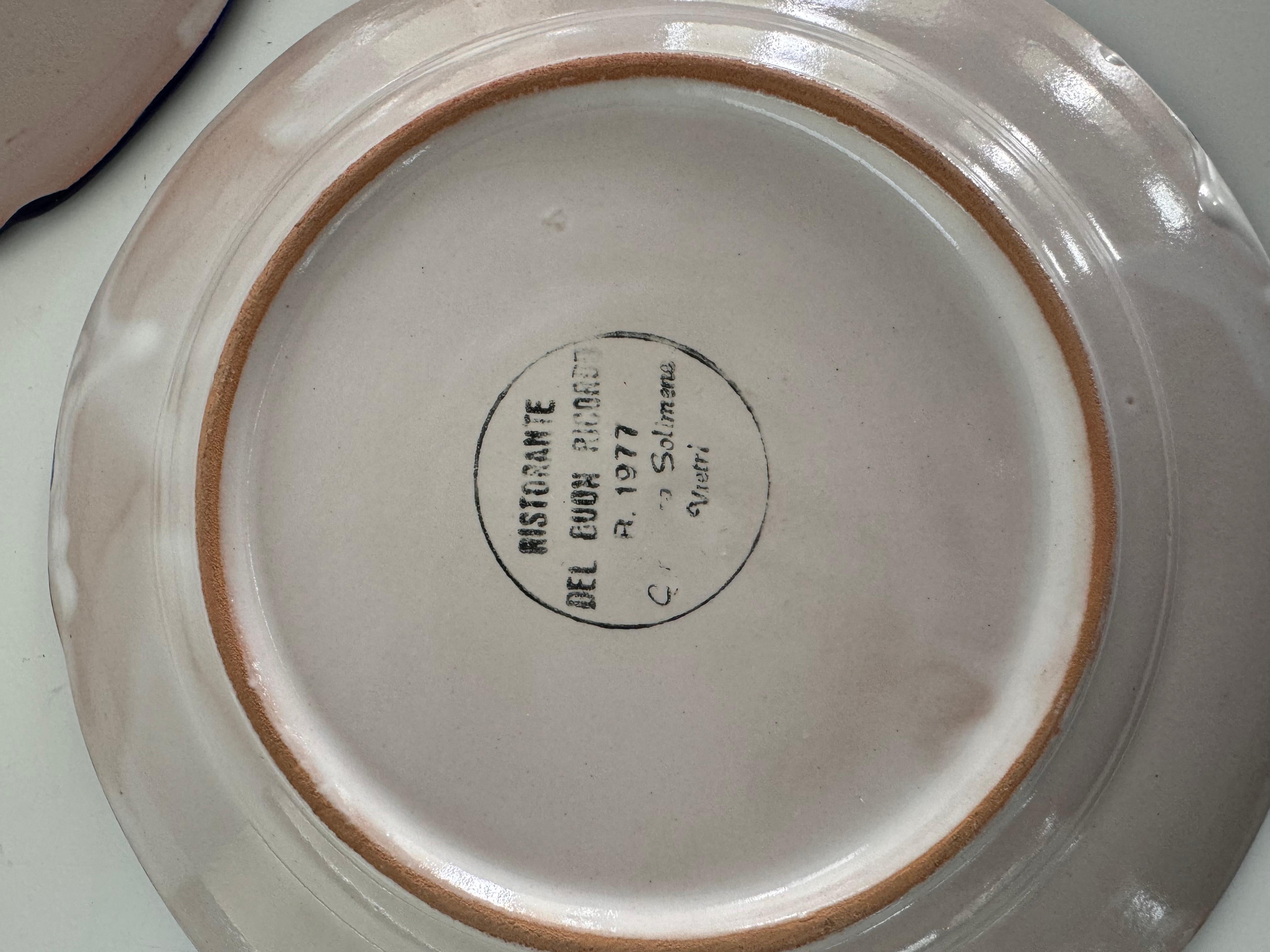 Assiettes à dîner italiennes en céramique du milieu du siècle dernier, lot de 8 en vente 8