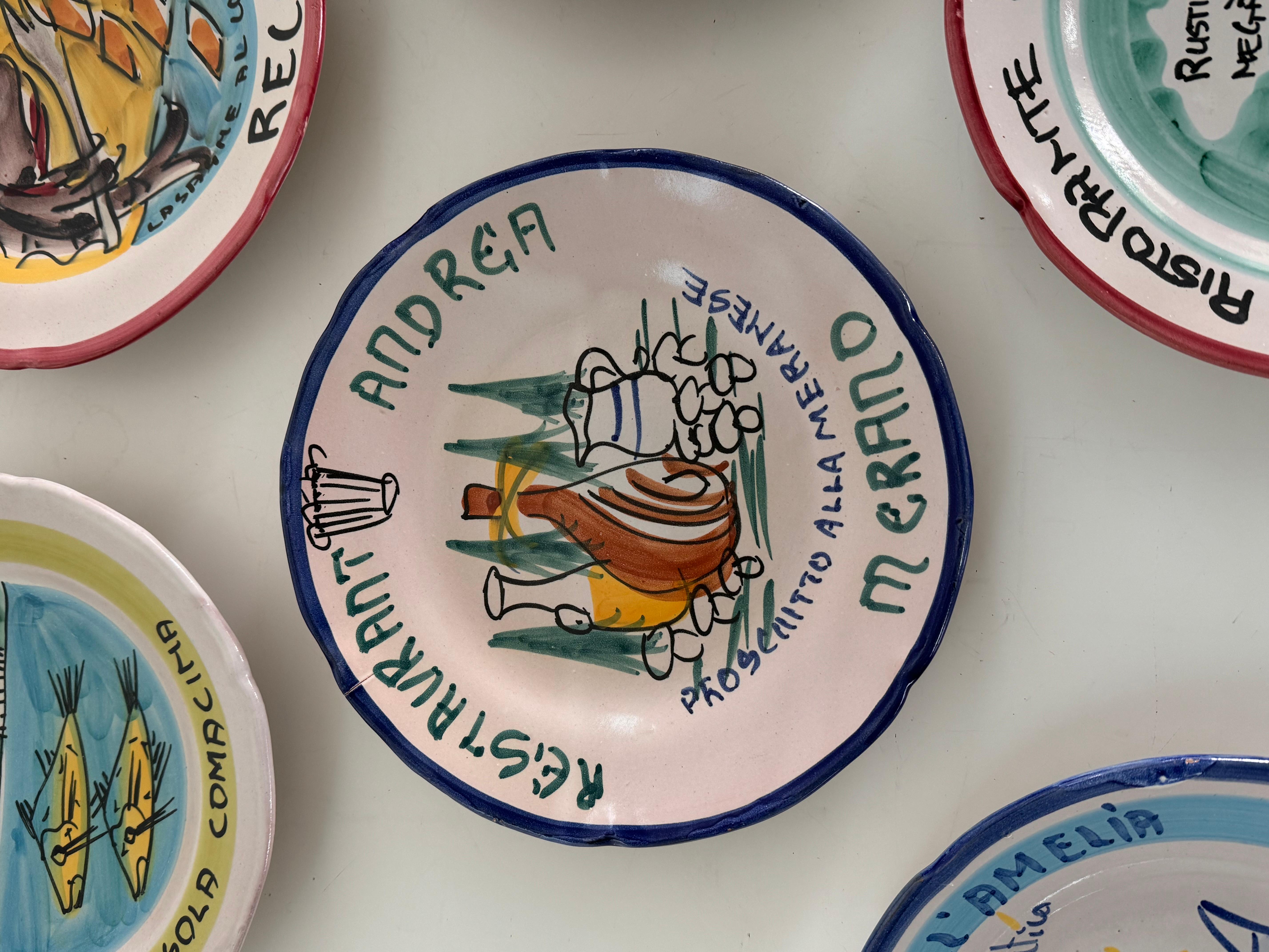 Assiettes à dîner italiennes en céramique du milieu du siècle dernier, lot de 8 en vente 1