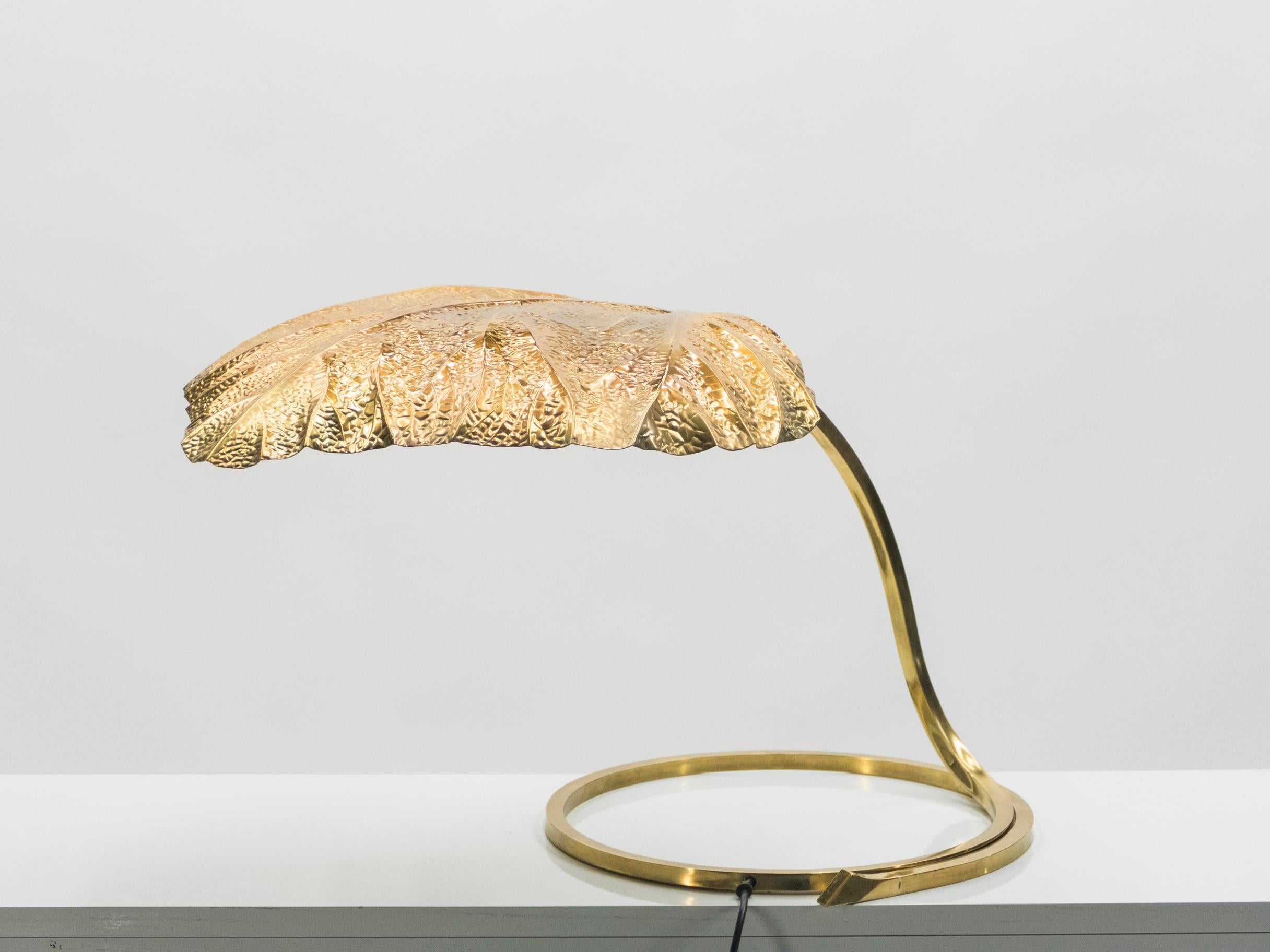 Italian Midcentury Rhubarb Brass Table Lamp Tommaso Barbi, 1970s In Good Condition In Paris, IDF