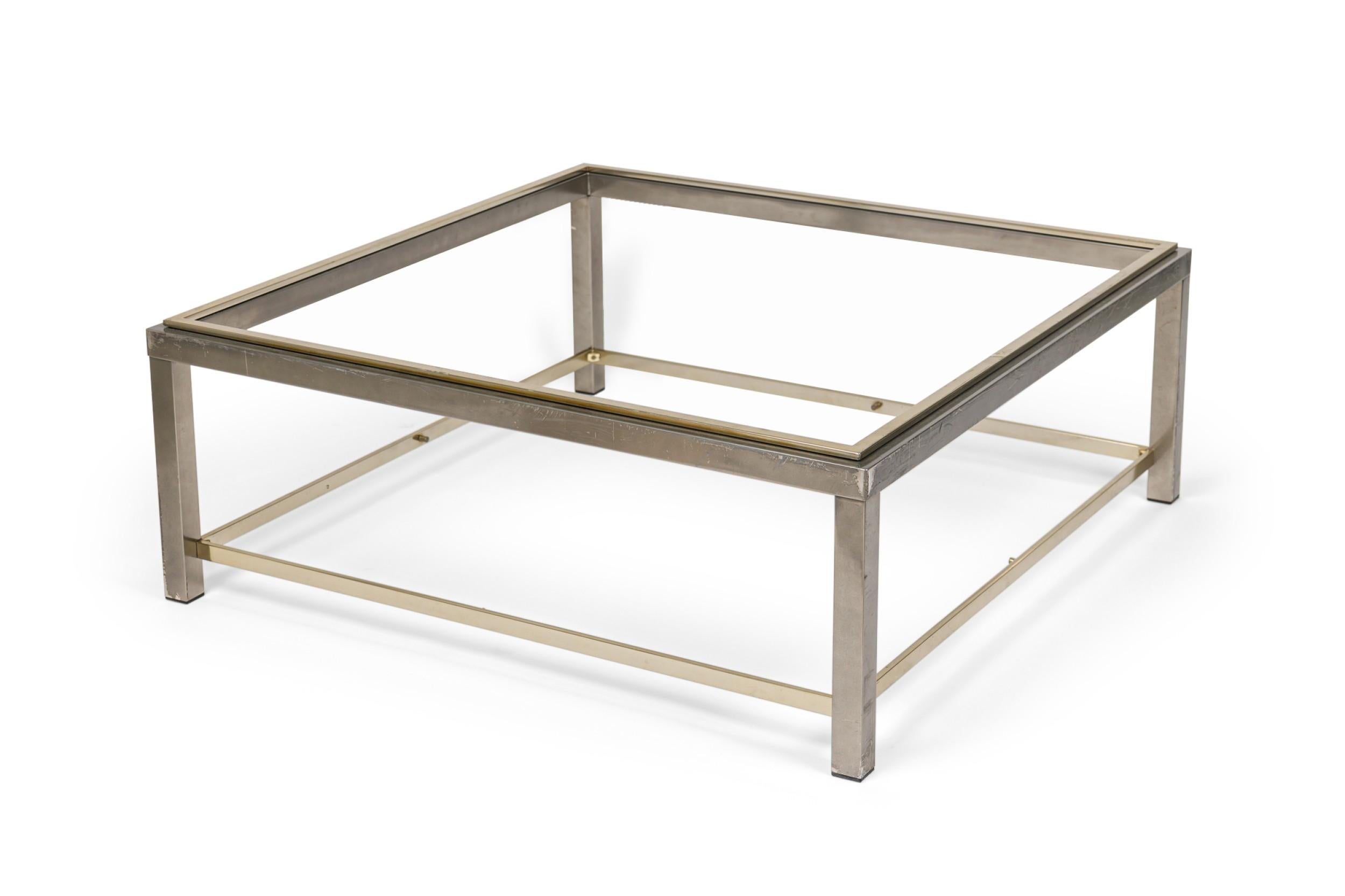 Pie de mesa bajo italiano de mediados de siglo Romeo Rega de latón y acero siglo XX en venta