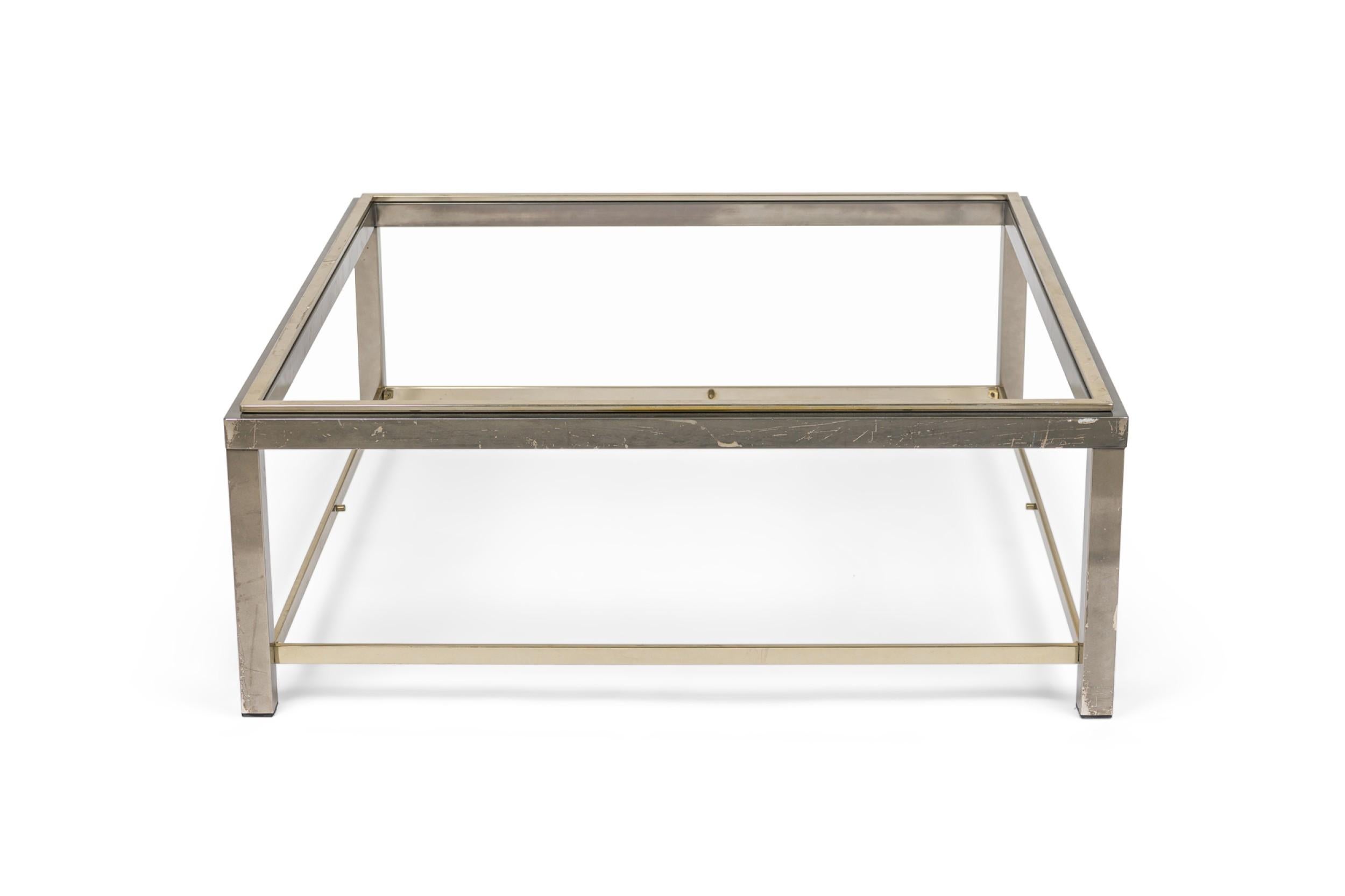 Pie de mesa bajo italiano de mediados de siglo Romeo Rega de latón y acero en venta 2