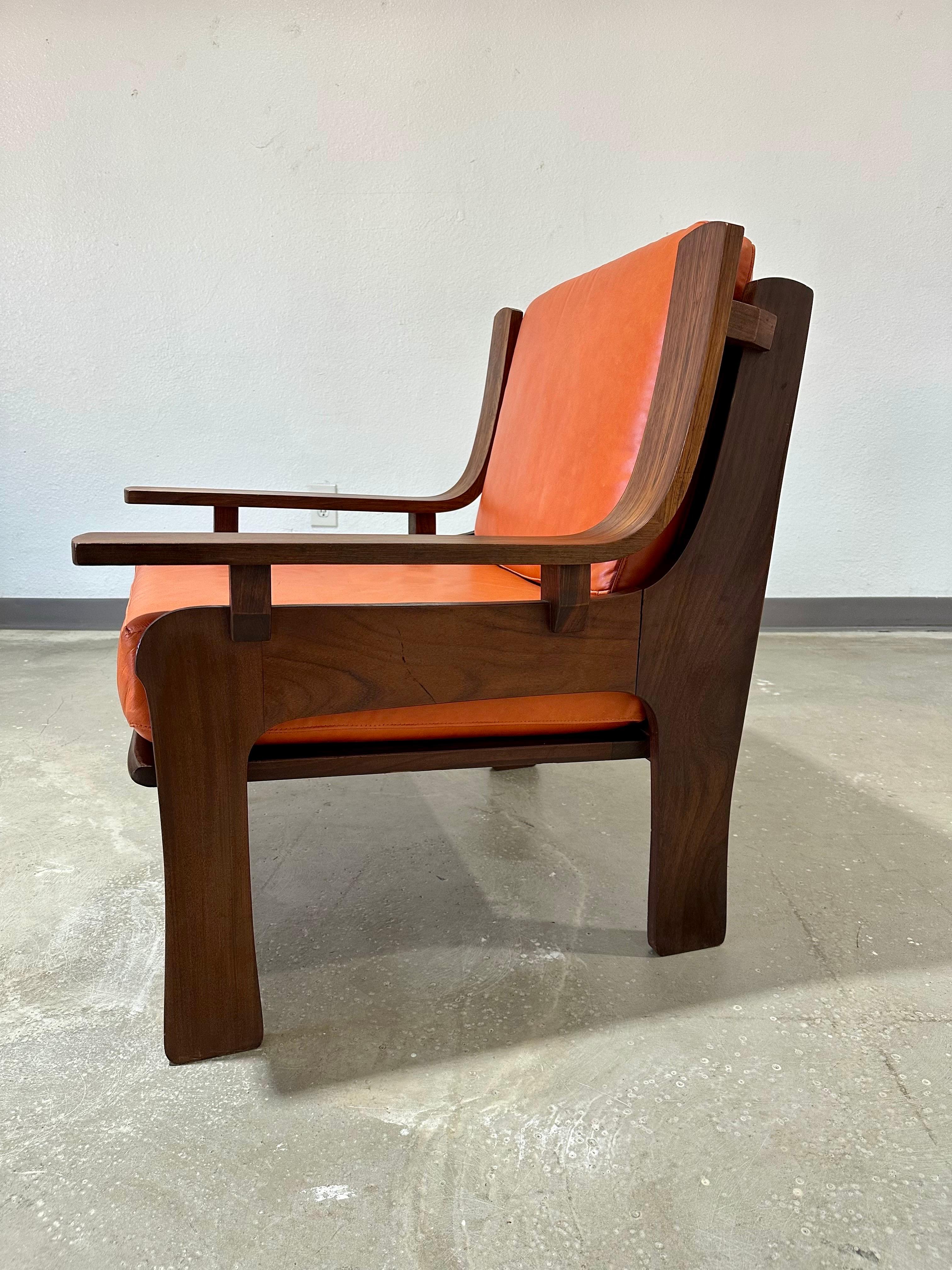 Italian Mid Century Rosewood and Leather Lounge Chair For Sale 1