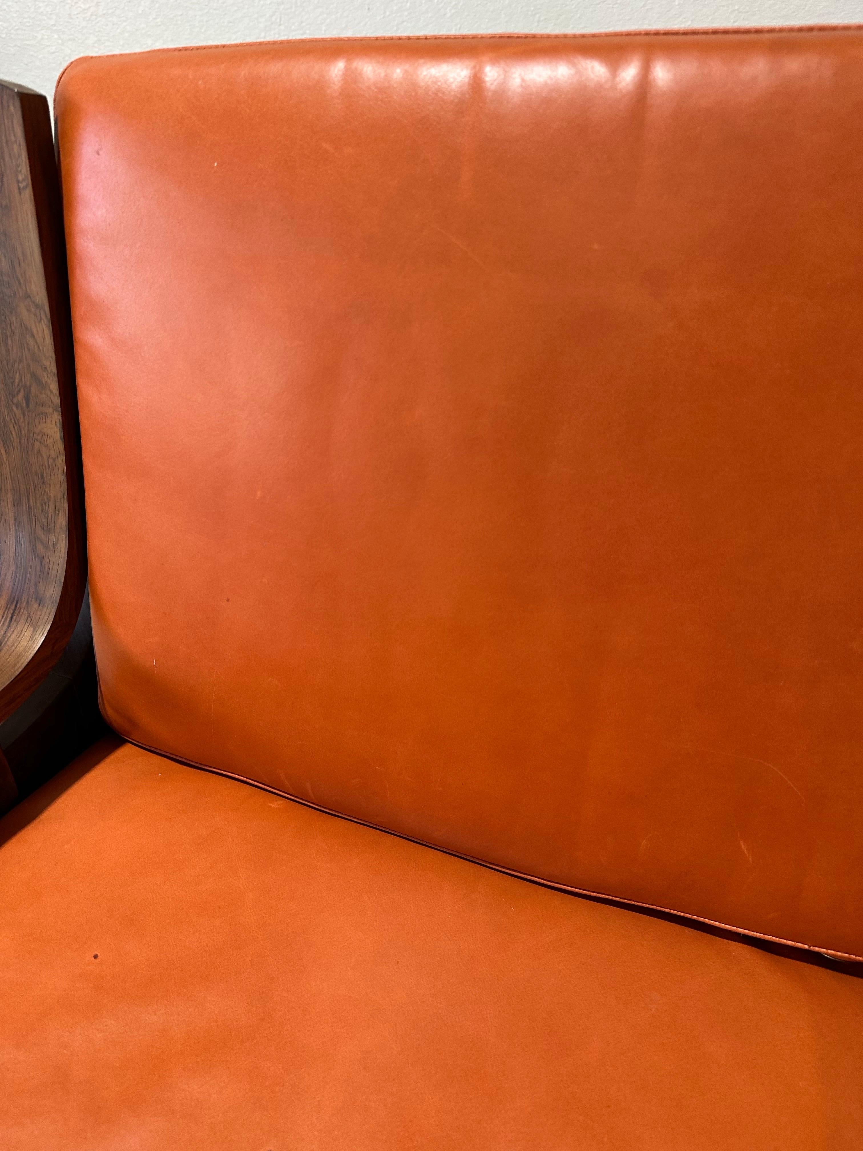 Italian Mid Century Rosewood and Leather Lounge Chair For Sale 3
