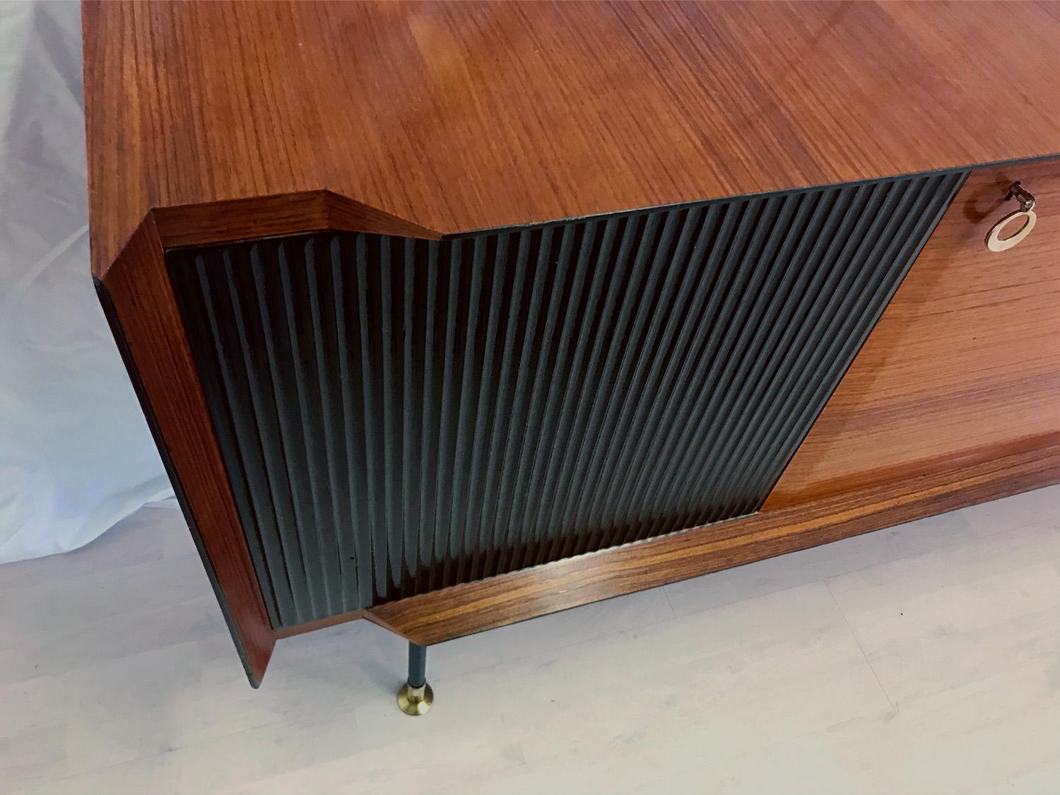 Rosewood Italian Midcentury Teak Wood Sideboard or Credenza by Vittorio Dassi, 1950s