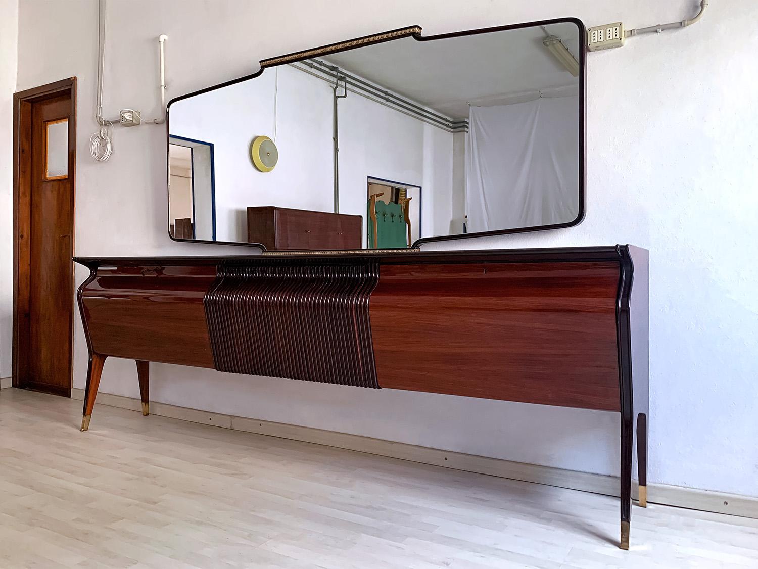 Mid-Century Modern Italian Mid-Century Sideboard with Mirror by Osvaldo Borsani, 1950s