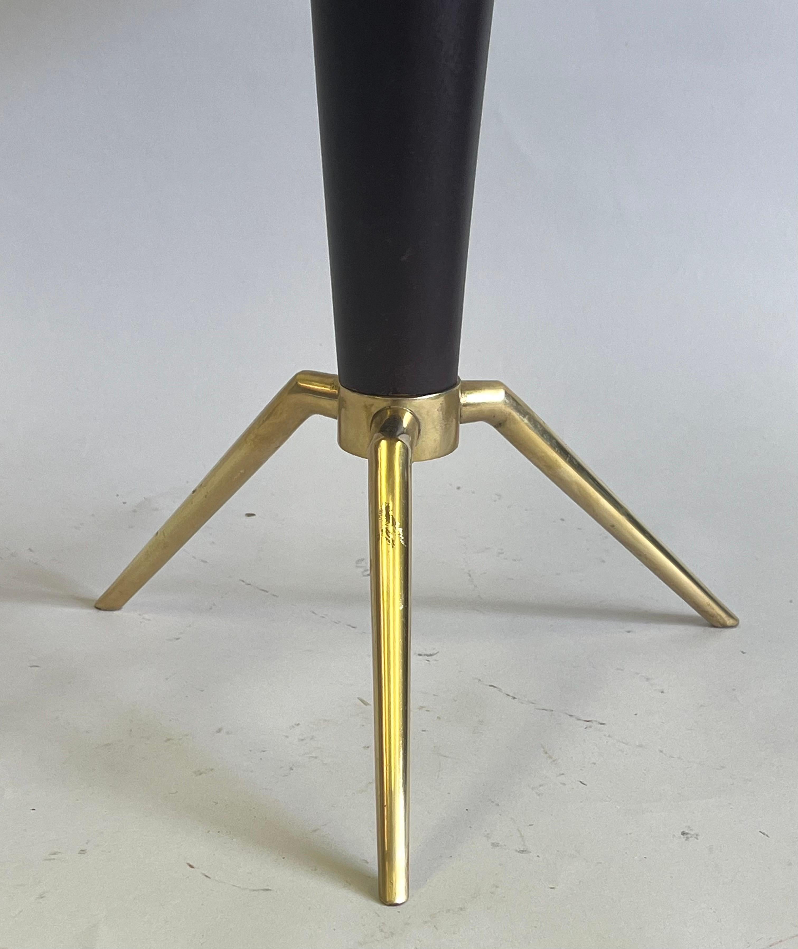 Italian Mid-Century Round Coffee /Side Table in Brass & Marble, Attr. Ico Parisi For Sale 5