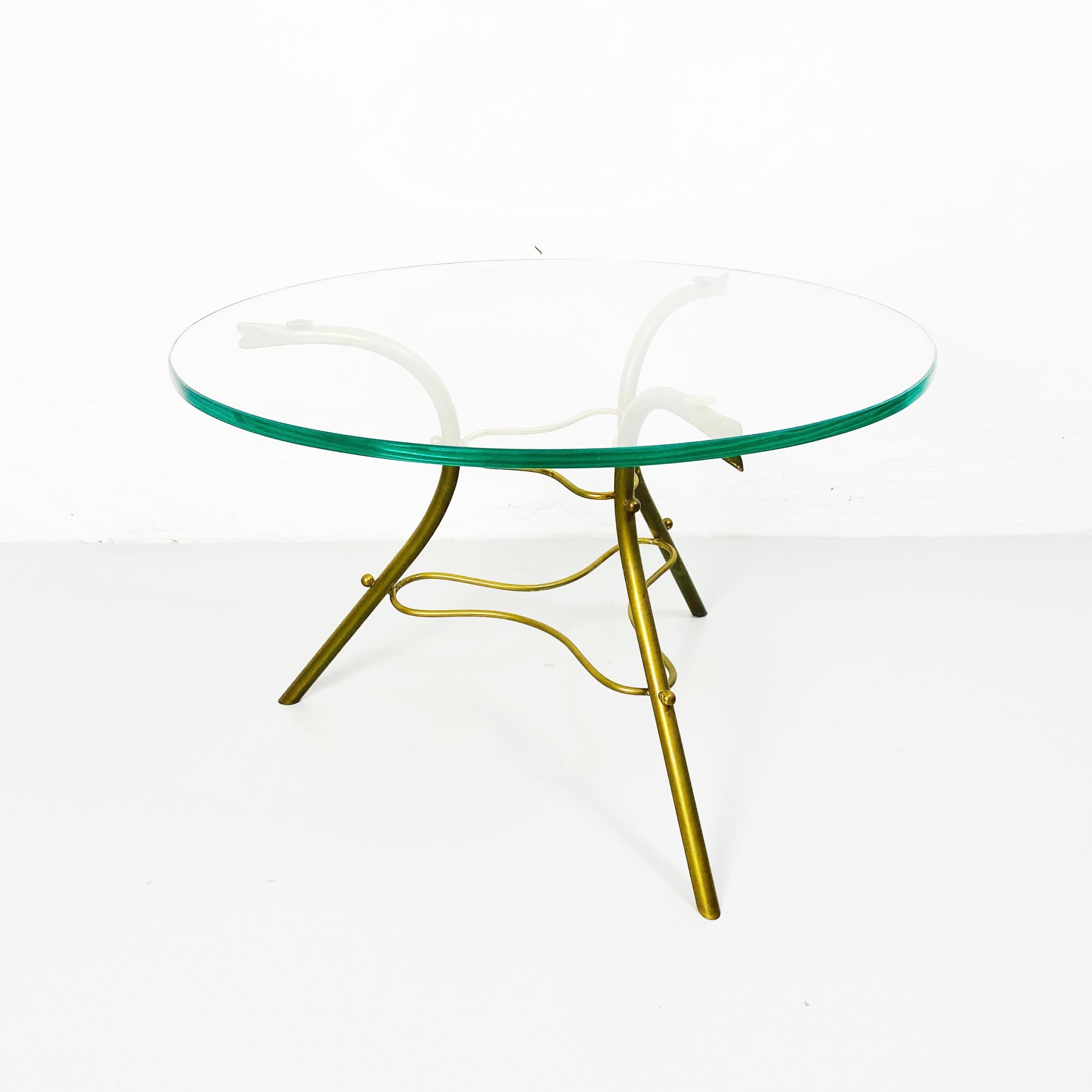 Italian Mid Century Round Coffee Table with Irregular Brass Road Base, 1950s For Sale 1