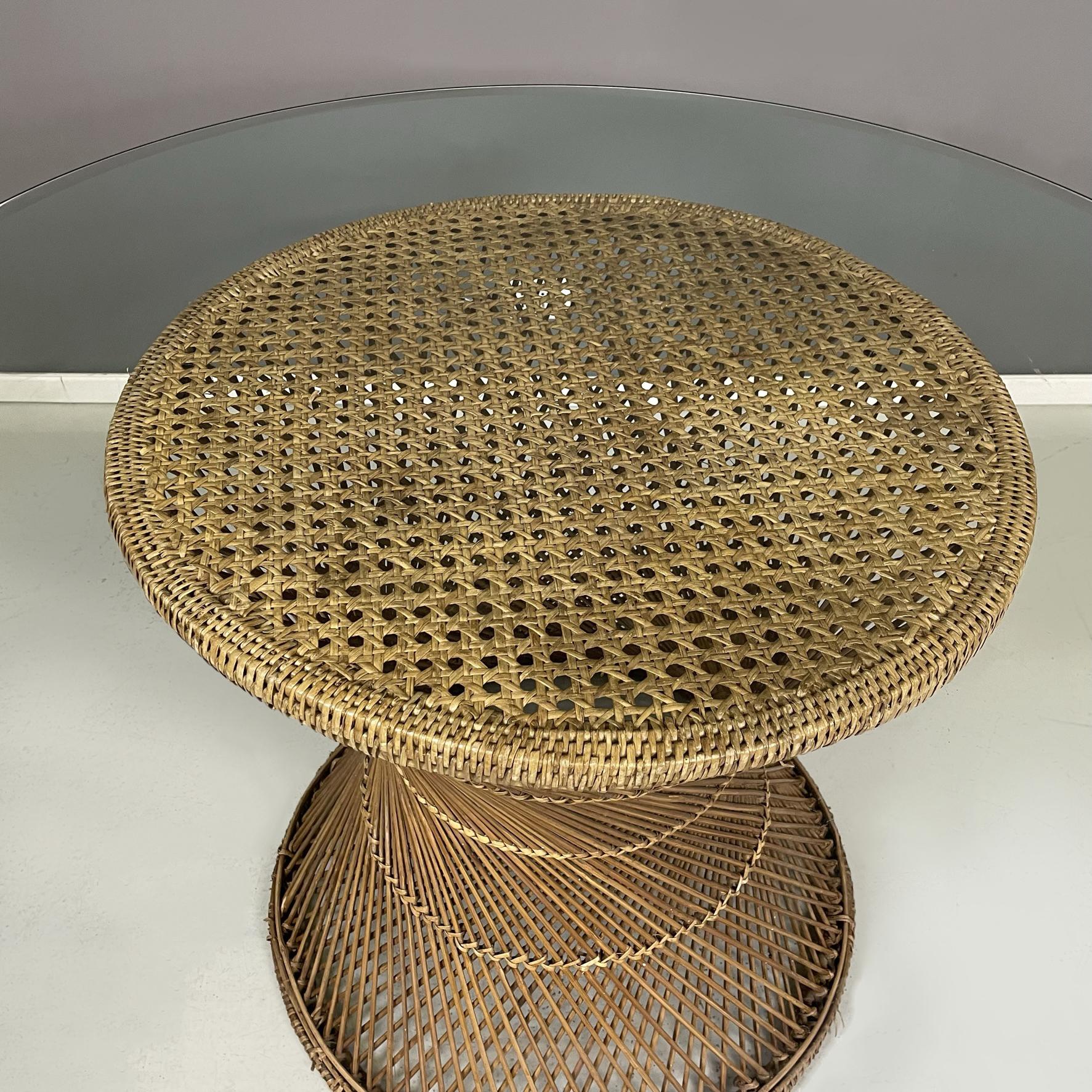 Rattan Italian mid-century Round dining table in grass and rattan, 1960s For Sale