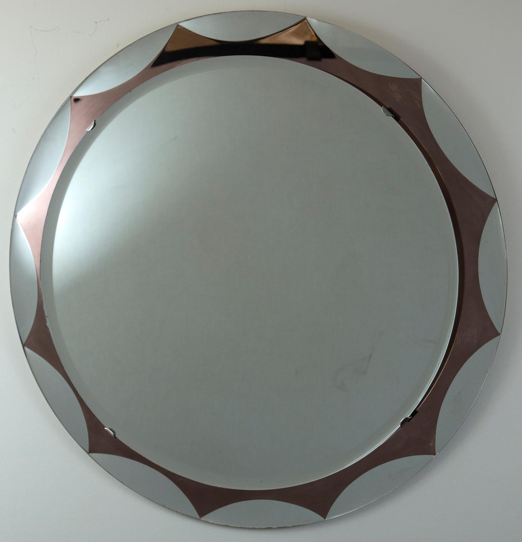 Italian Mid-Century Round Mirror by Metalvetro Galvorame In Good Condition For Sale In Westport, CT