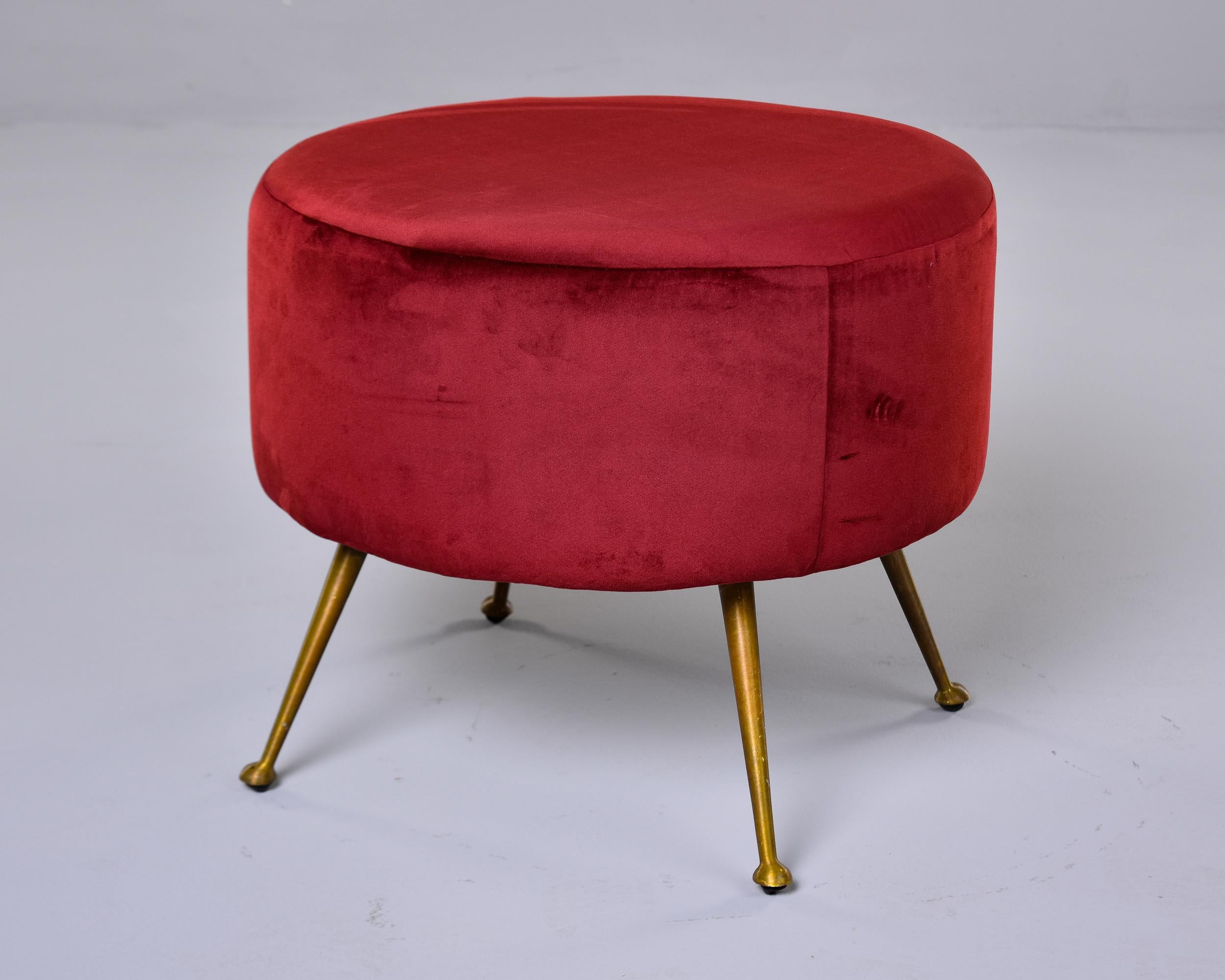 Italian Midcentury Round Stool with Red Upholstery and Brass Legs For Sale 2