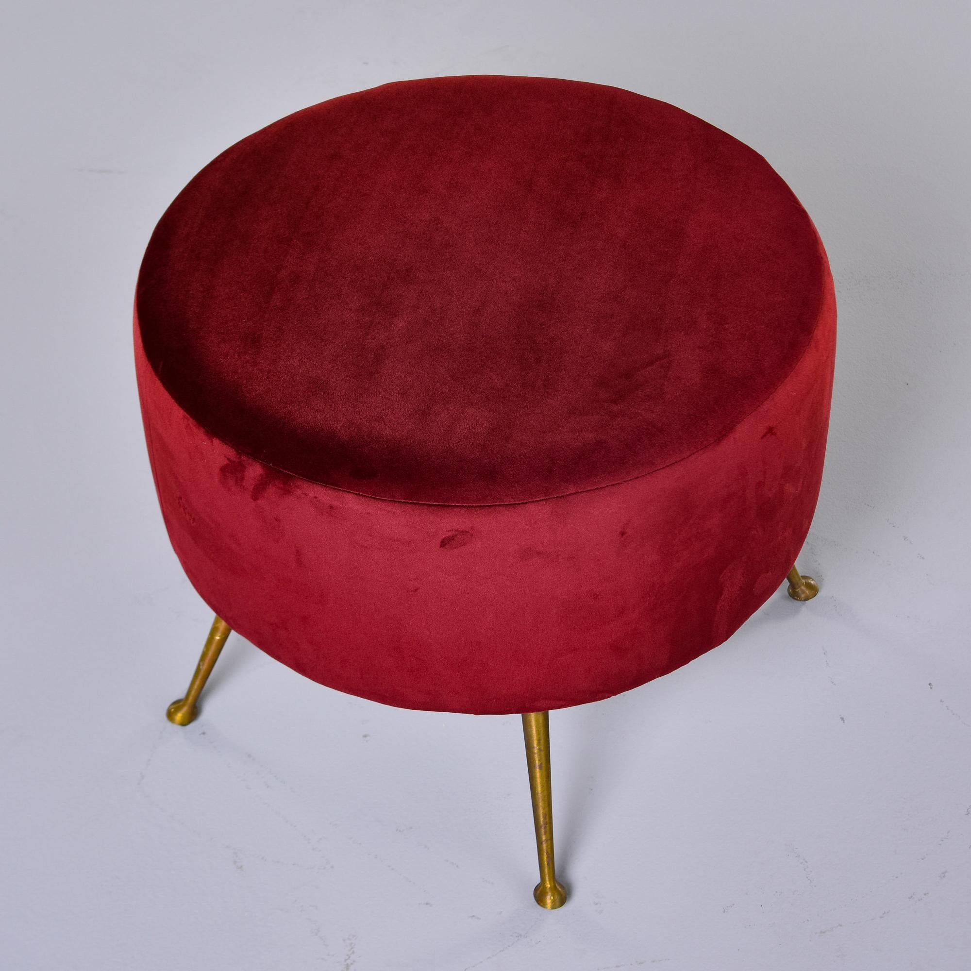 Italian Midcentury Round Stool with Red Upholstery and Brass Legs For Sale 4
