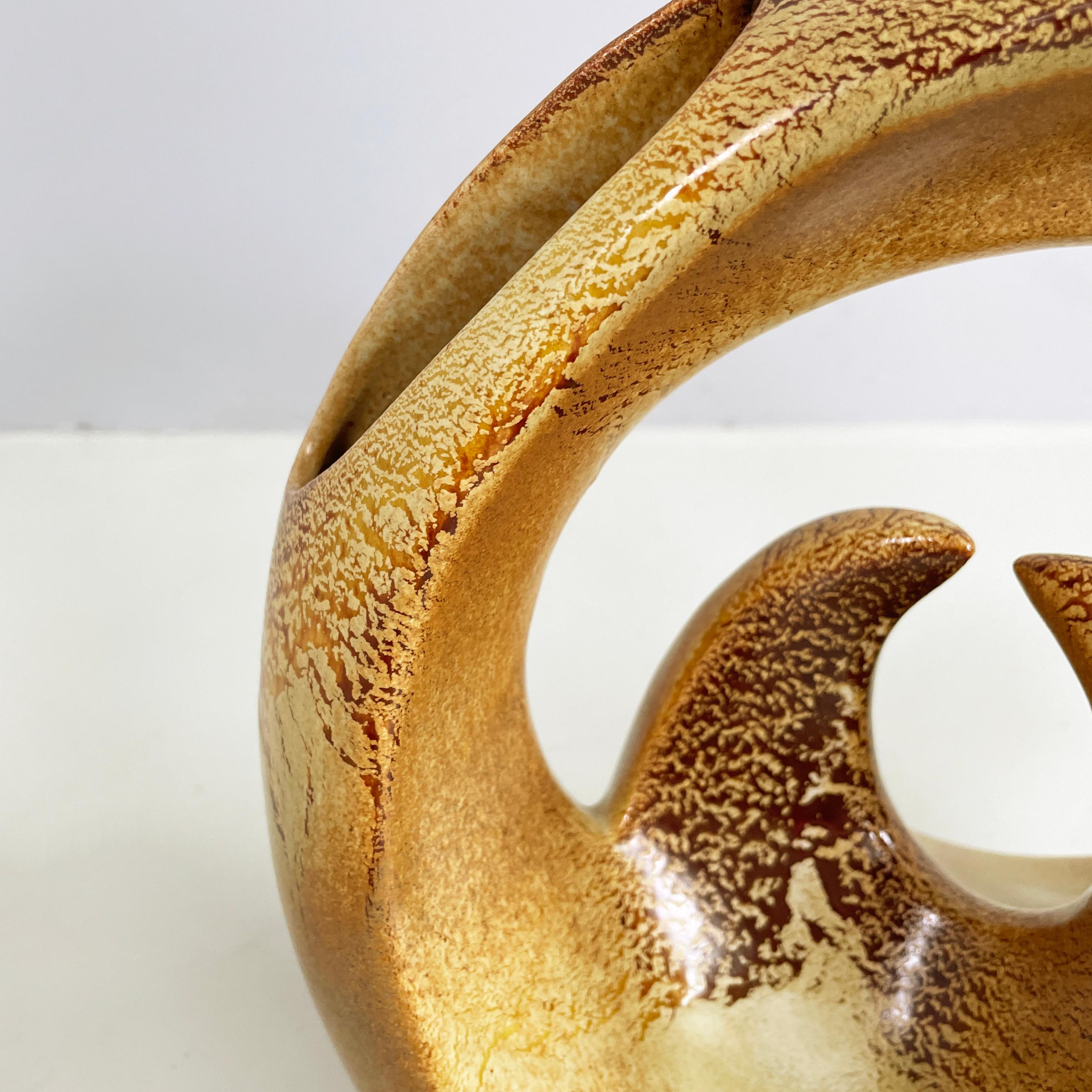 Italian mid-century Sculptural ceramic vase by Roberto Rigon, 1960s In Good Condition In MIlano, IT