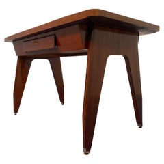 Table de bureau sculpturale italienne du milieu du siècle, designée par Vittorio Dassi dans les années 1950.