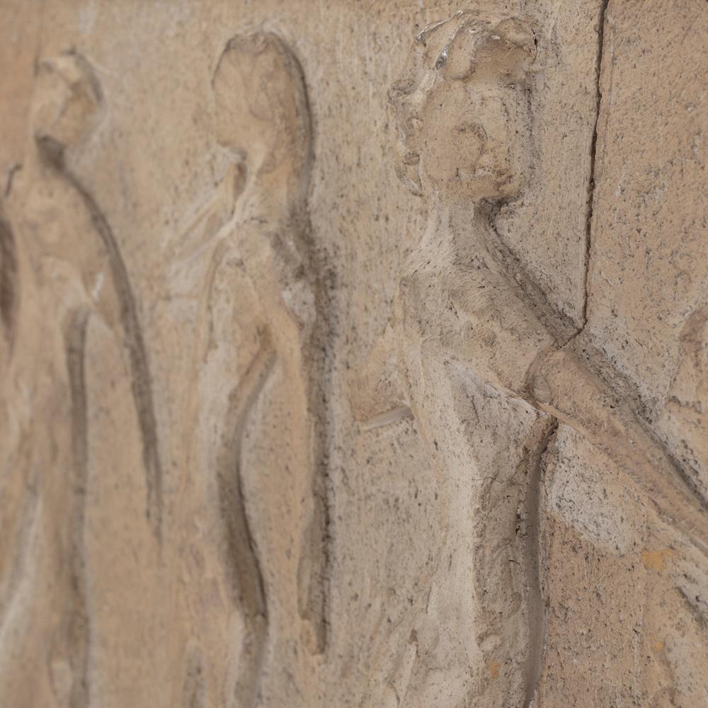 Pannello da parete in pietra arenaria scultoreo-figurativo della metà del secolo firmato 1950 in vendita 6