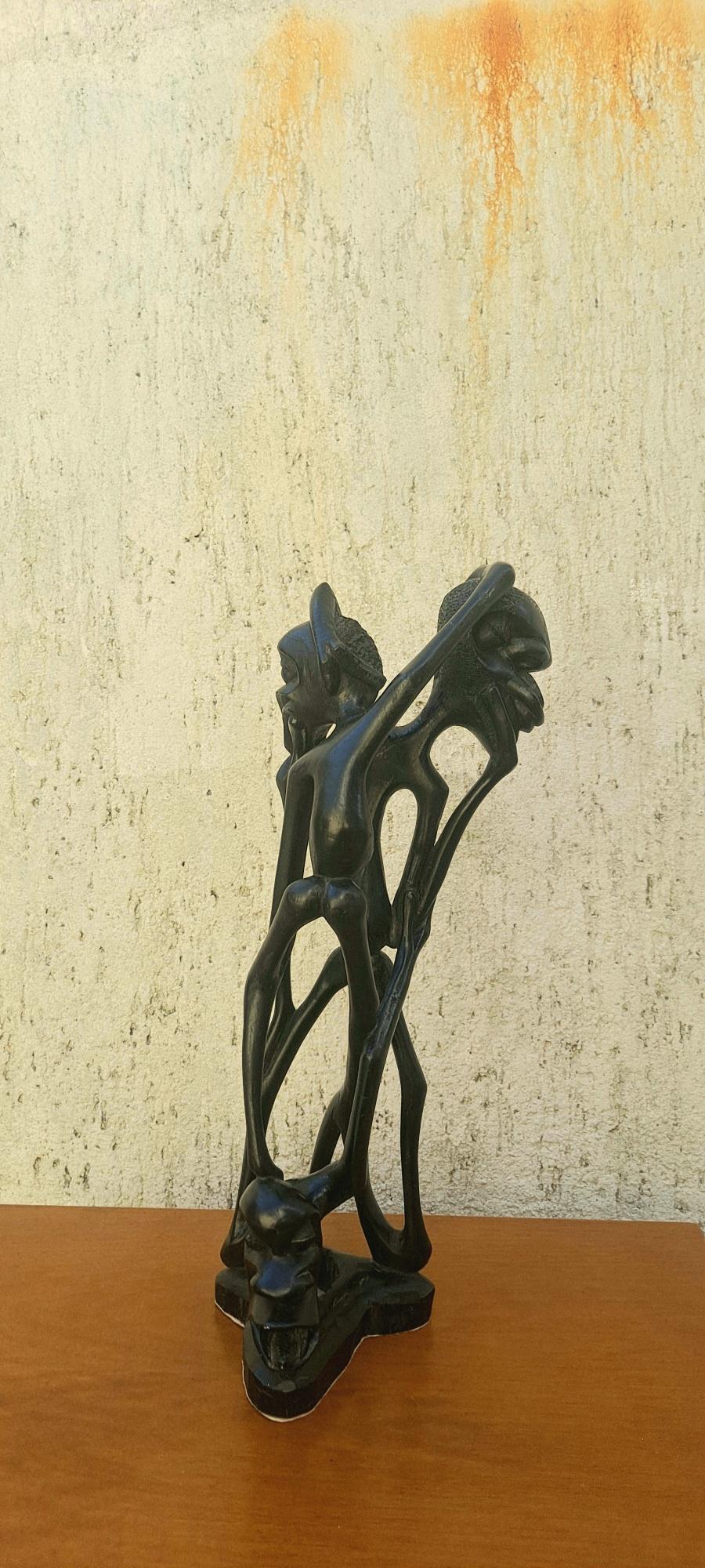 Abstract sculpture in Ebony wood by the student at Accademia di Belle Arte Venezia.