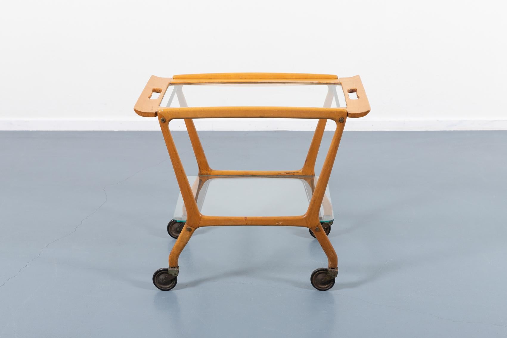 Glass Italian Mid-Century serving trolley/bar cart by Ico Parisi for Angelo de Baggis For Sale