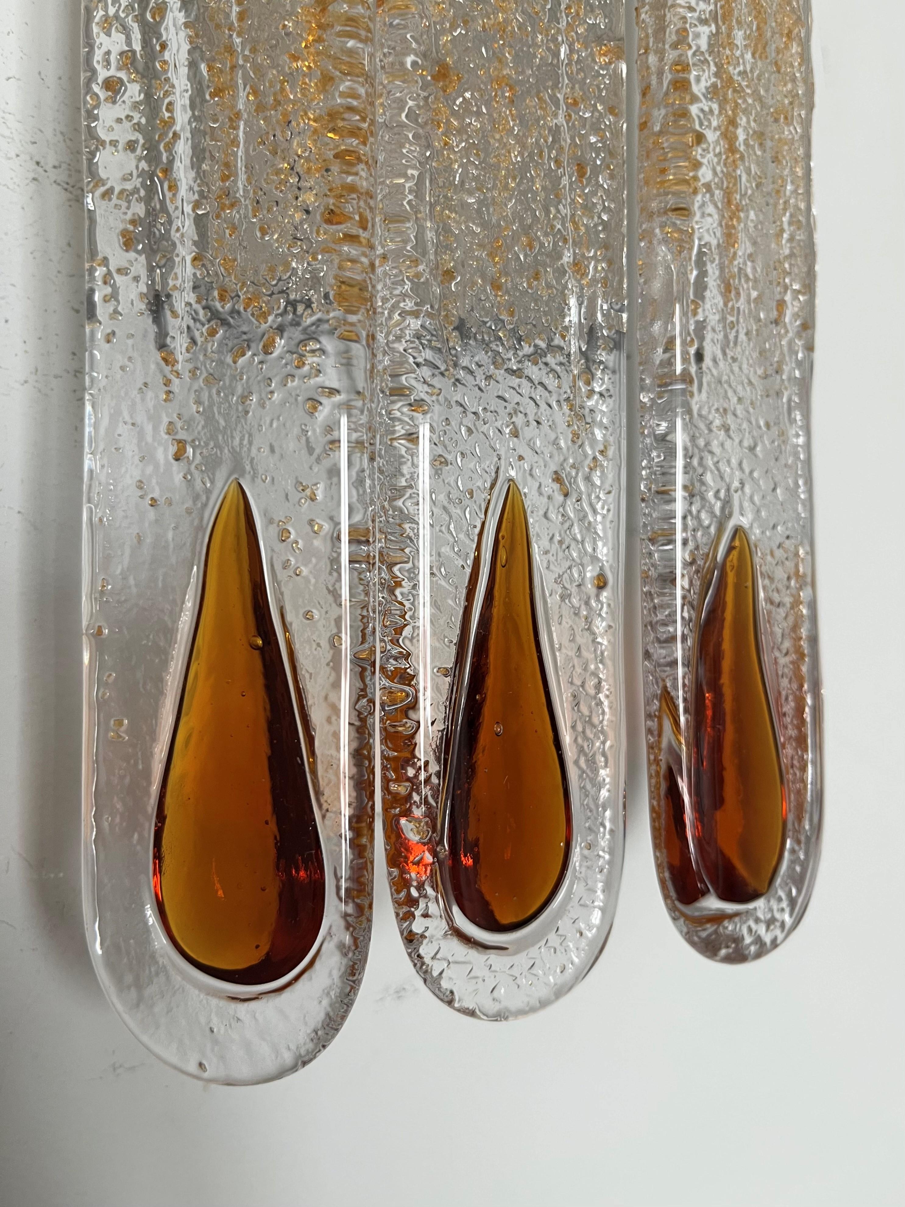 Italian Mid-Century Set of Four Amber Murano Wall Sconces by Mazzega, 1970s In Good Condition For Sale In Badajoz, Badajoz
