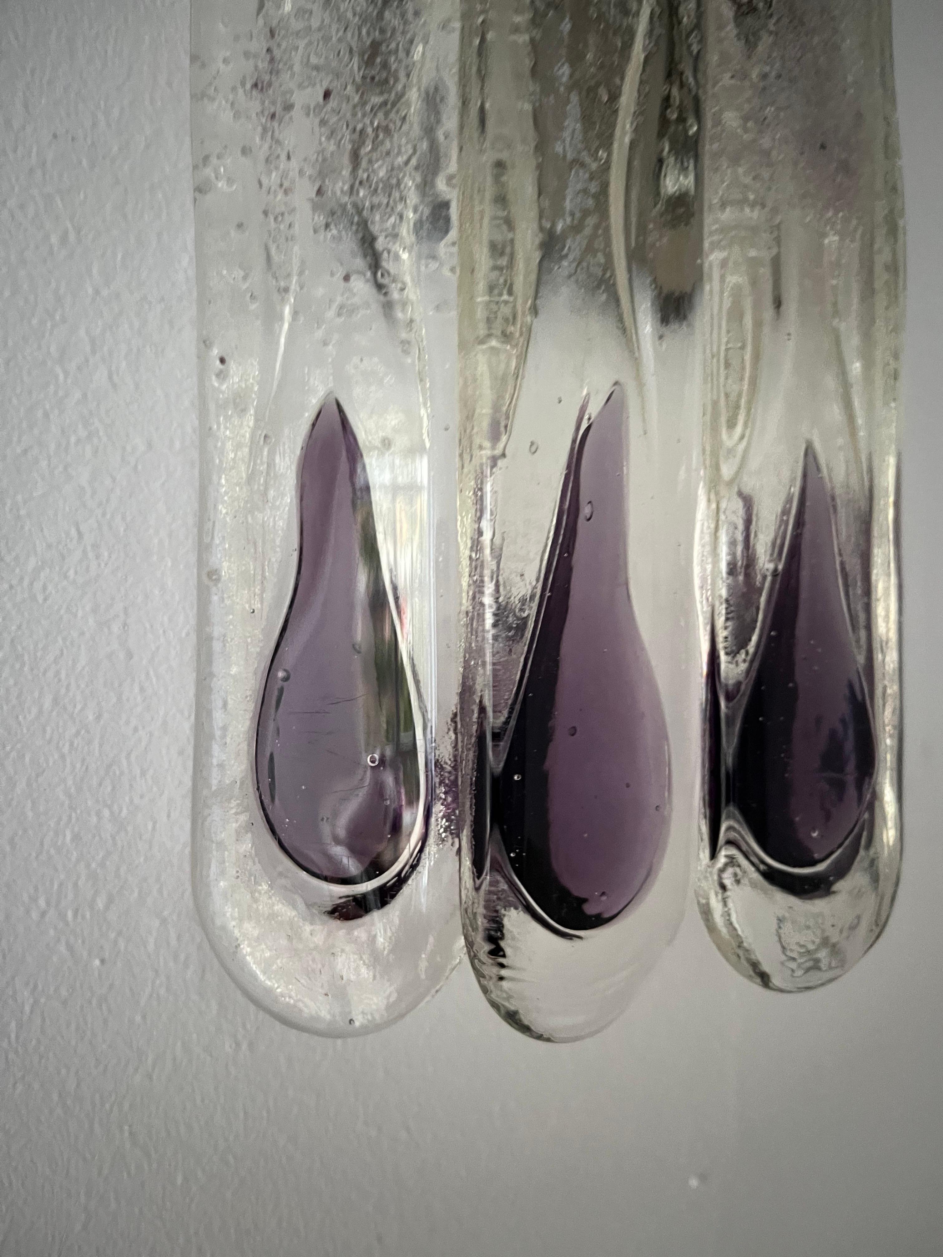 Italian Mid-Century Set of Four Lilac Murano Wall Sconces by Mazzega, 1970s In Good Condition For Sale In Badajoz, Badajoz