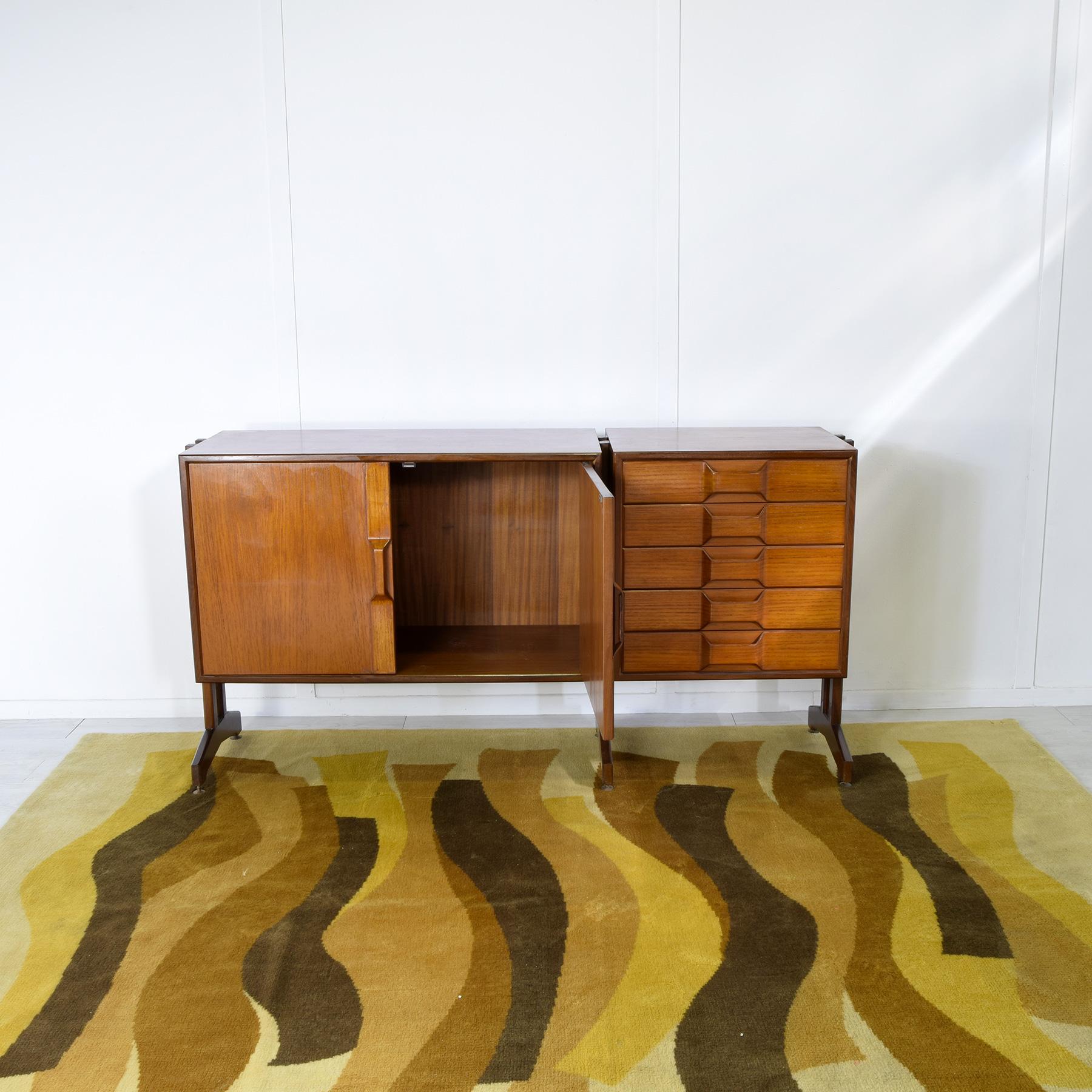 Mid-Century moderno Italian mid century sideboard 60s G.Frattini style in vendita