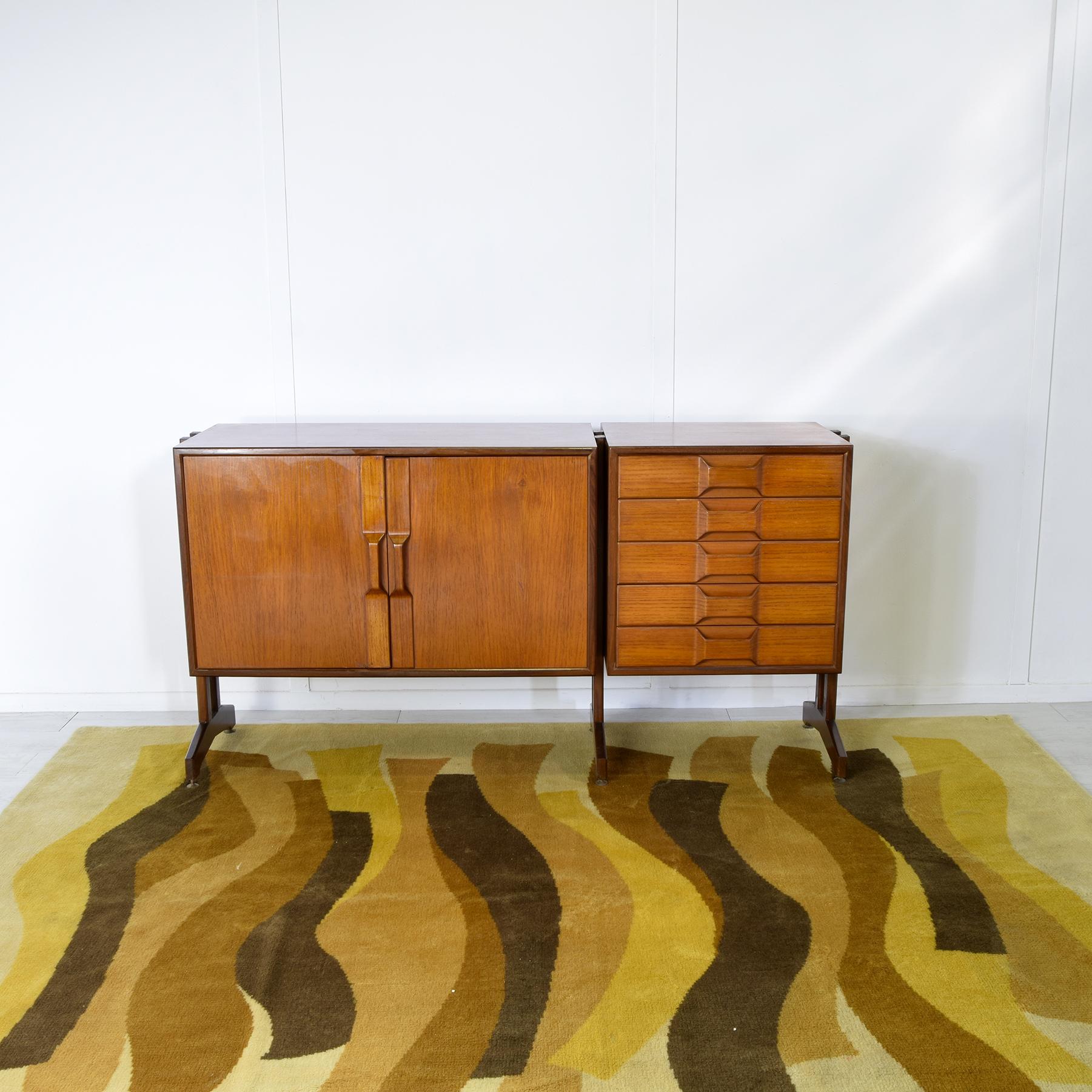 Italian mid century sideboard 60s G.Frattini style In condizioni buone in vendita a bari, IT