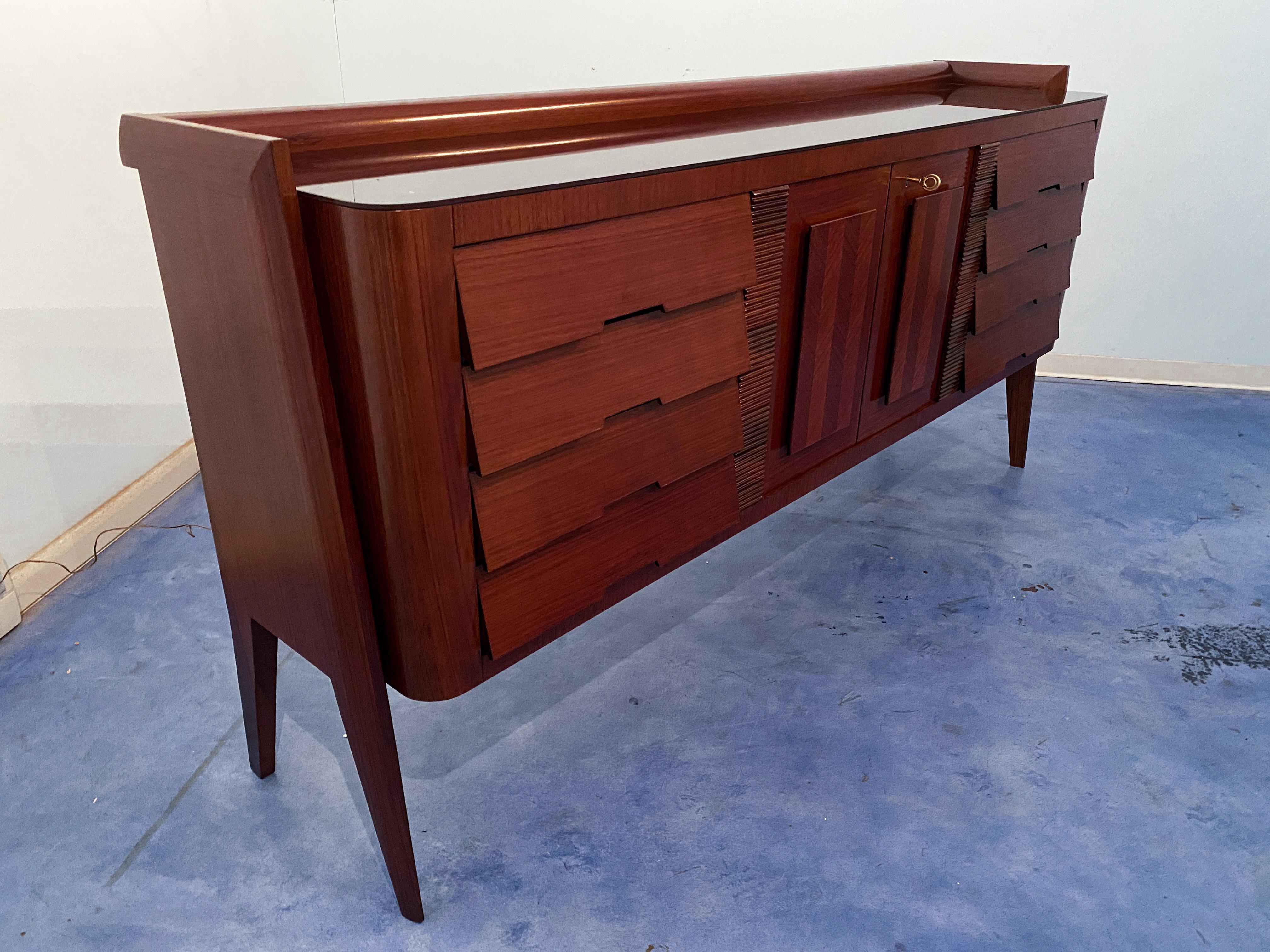 Italian Midcentury Sideboard Bar by Vittorio Dassi, 1950s In Good Condition For Sale In Traversetolo, IT