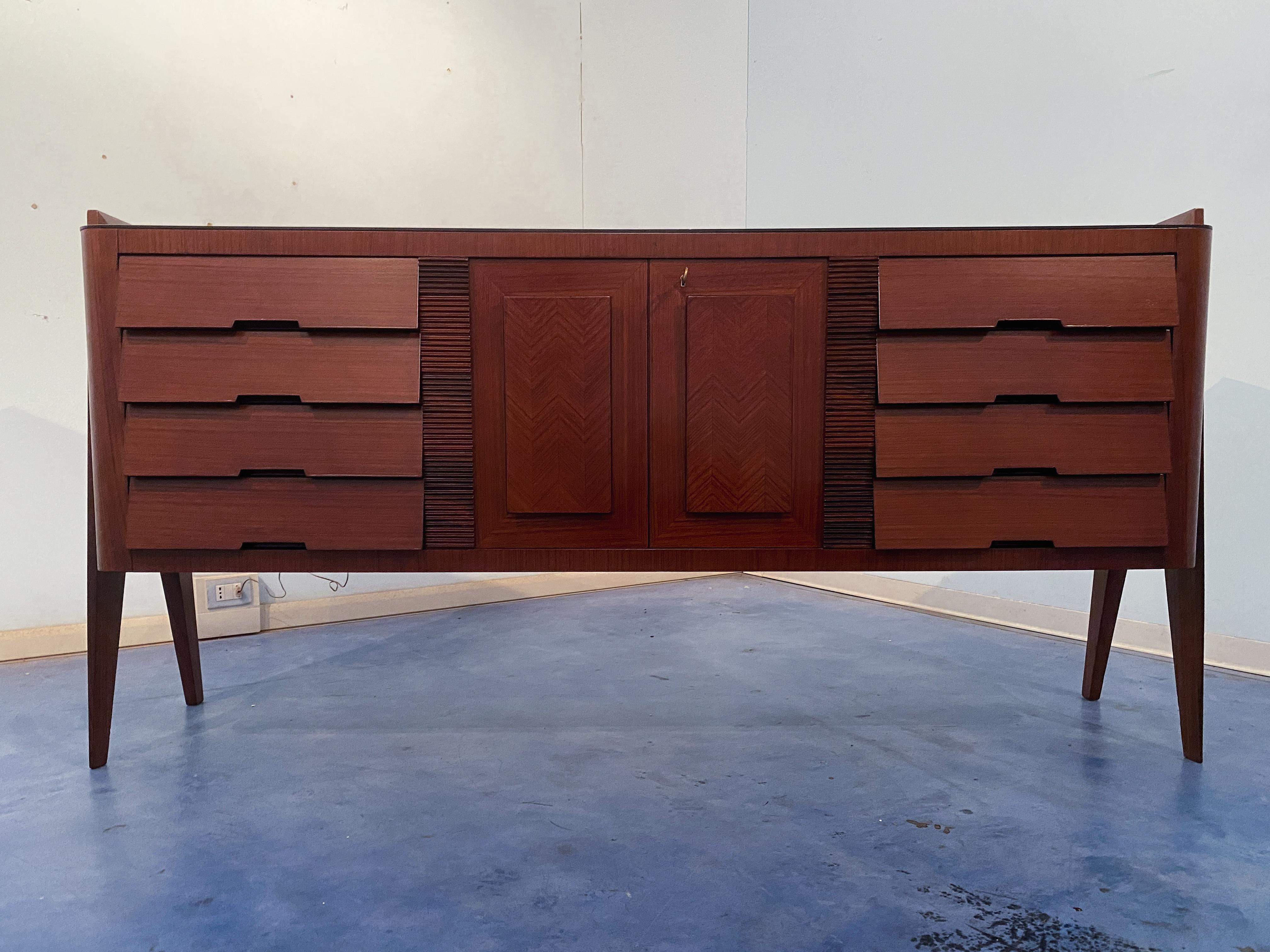 Italian Midcentury Sideboard Bar by Vittorio Dassi, 1950s For Sale 1