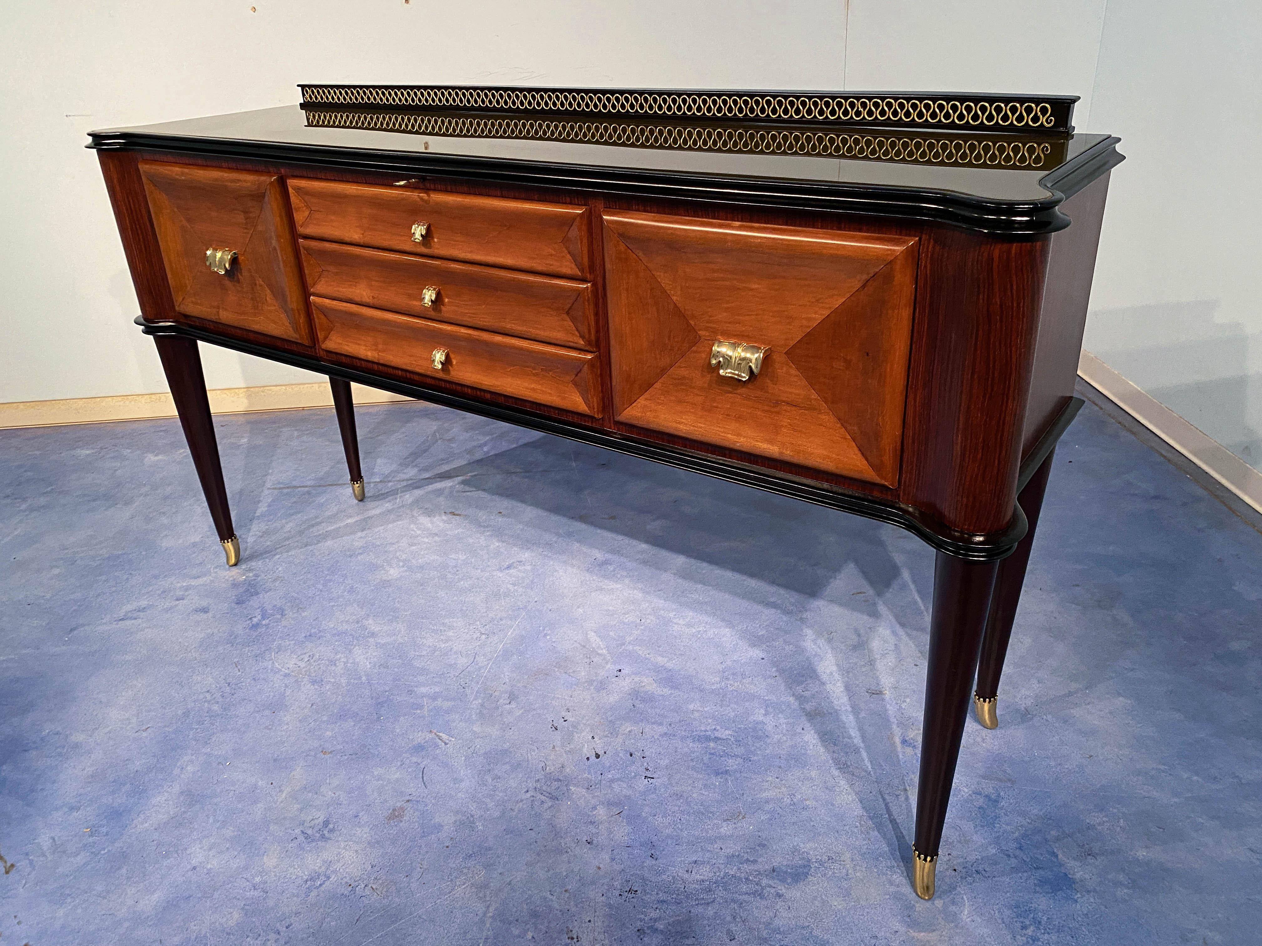 Italienisches Sideboard aus der Mitte des Jahrhunderts von Paolo Buffa, 1950er Jahre im Angebot 13